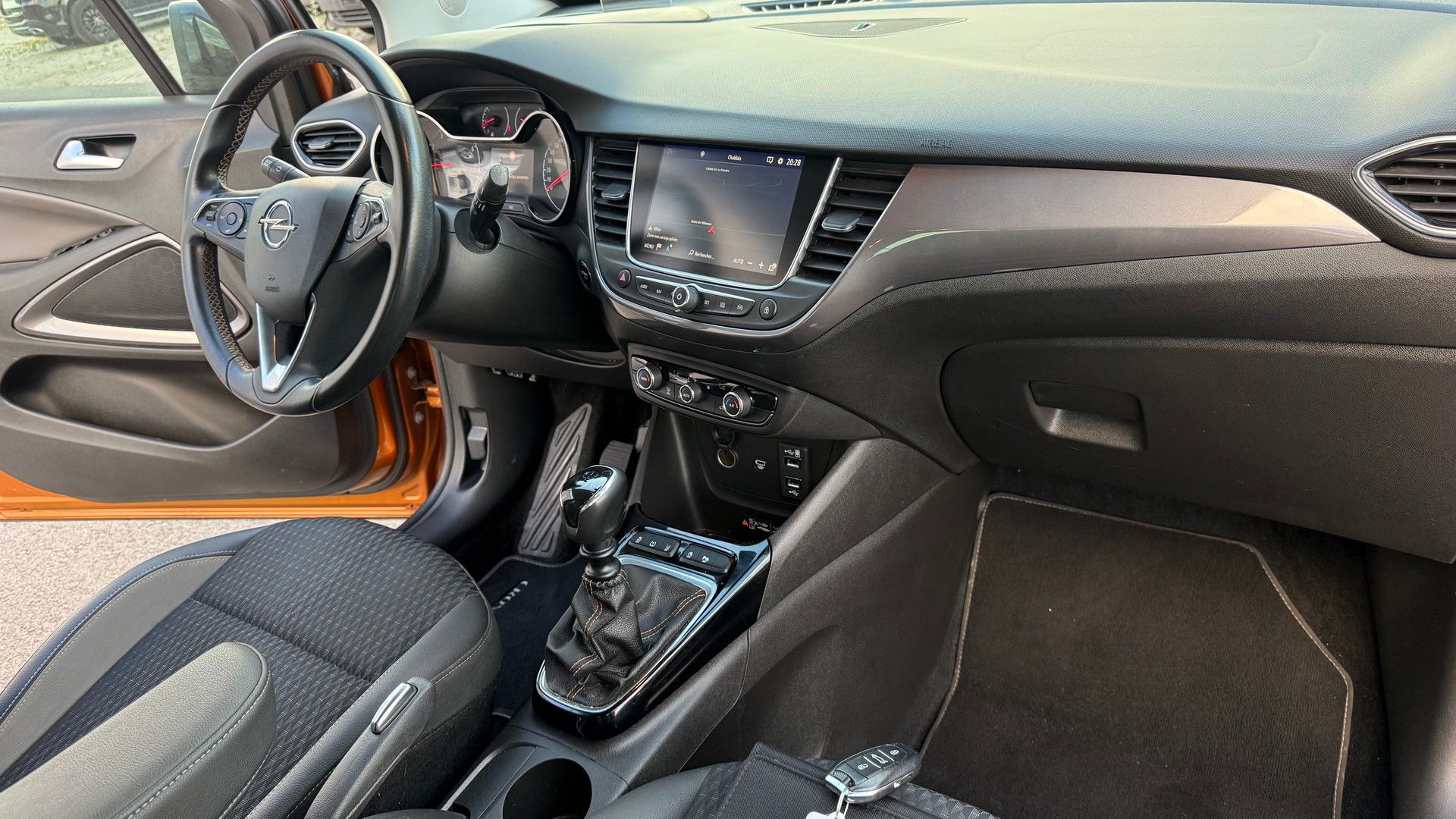 OPEL Crossland X 1.2i TP Excellence-image-11