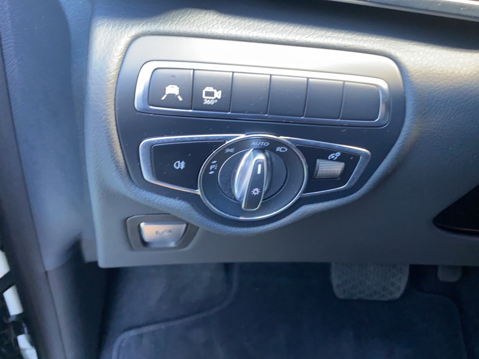 MERCEDES-BENZ EQV 300 Avantgarde lang-image-24