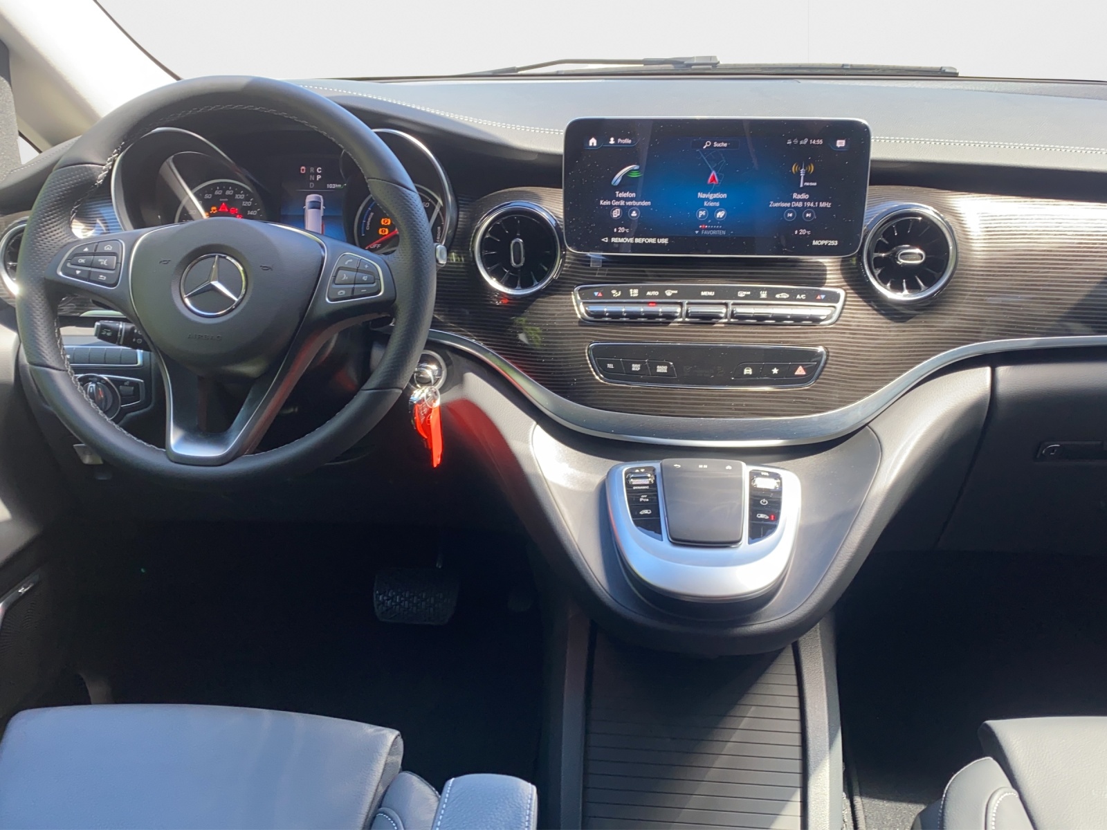 MERCEDES-BENZ EQV 300 Avantgarde lang-image-14