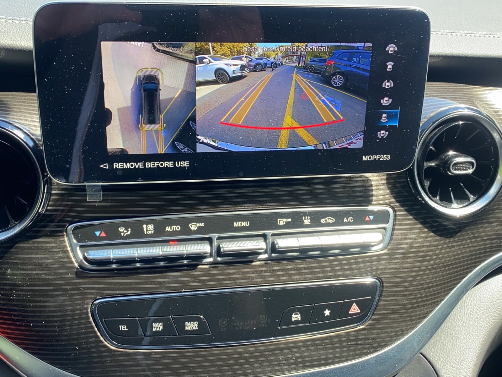 MERCEDES-BENZ EQV 300 Avantgarde lang-image-16
