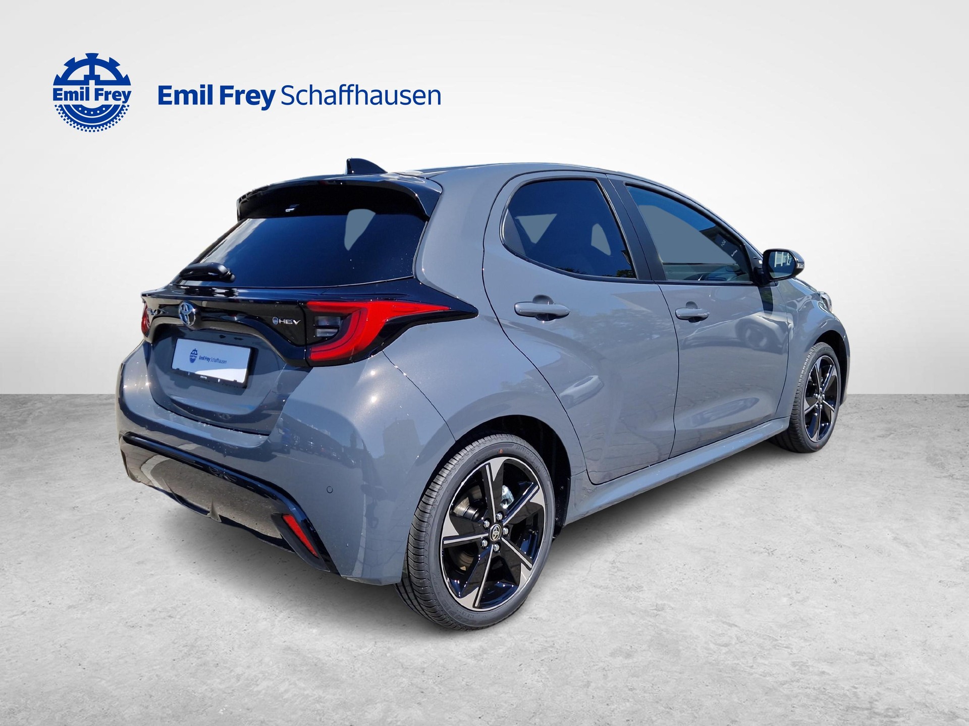 TOYOTA Yaris 1.5 VVT-i HSD Premium-image-4