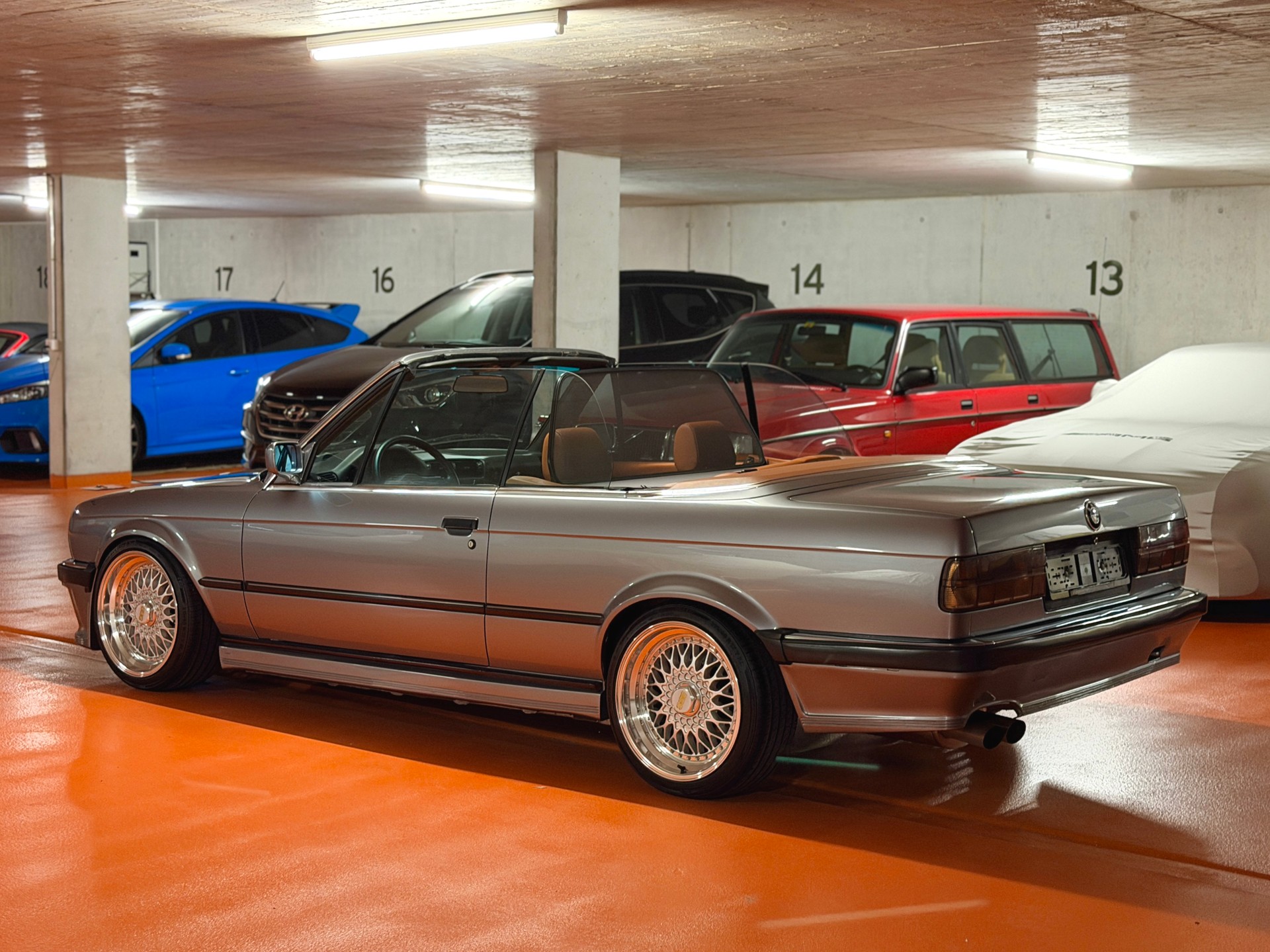 BMW 325i Cabrio-image-8