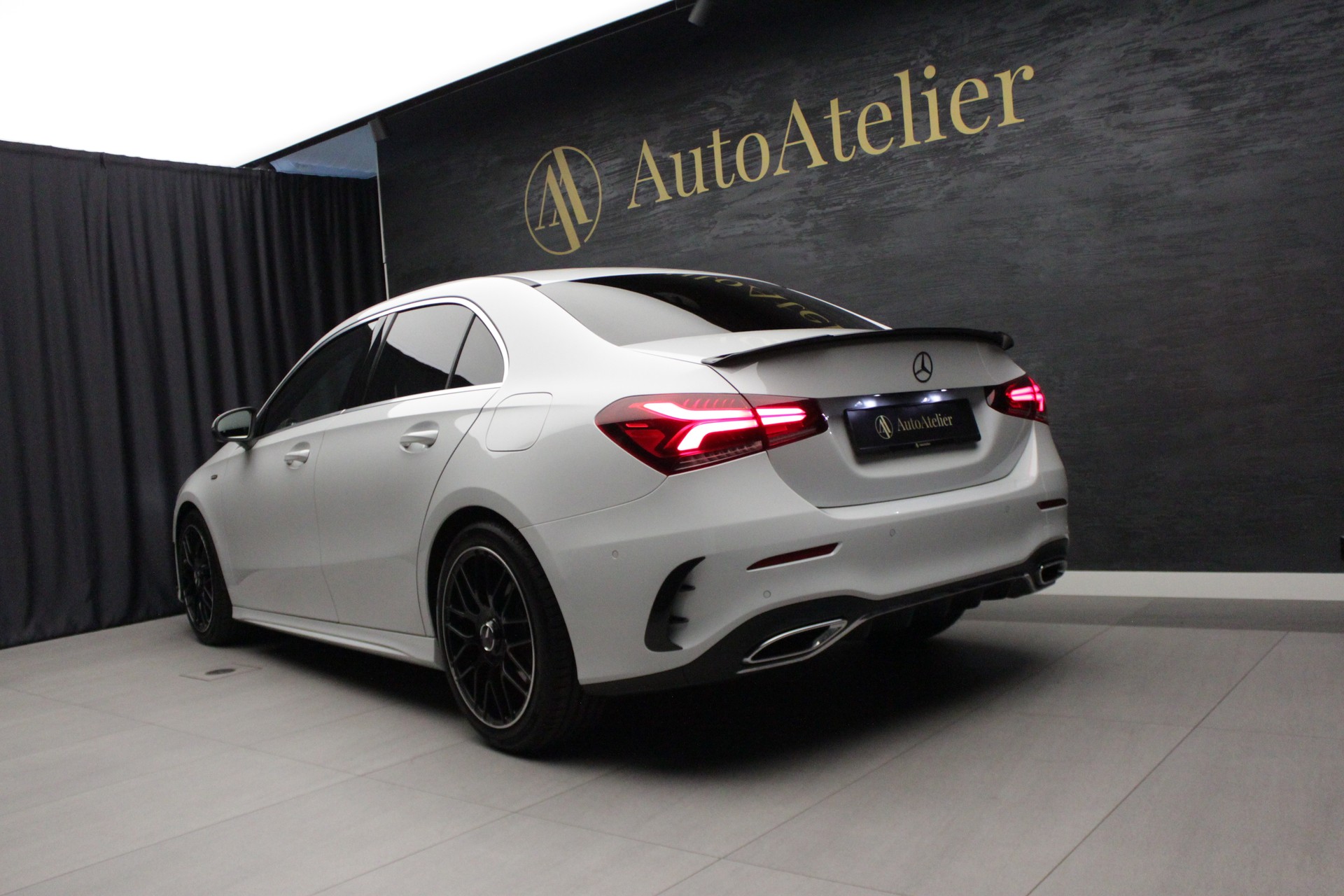 MERCEDES-BENZ A 250 4Matic AMG Line 4Matic 7G-DCT-image-10