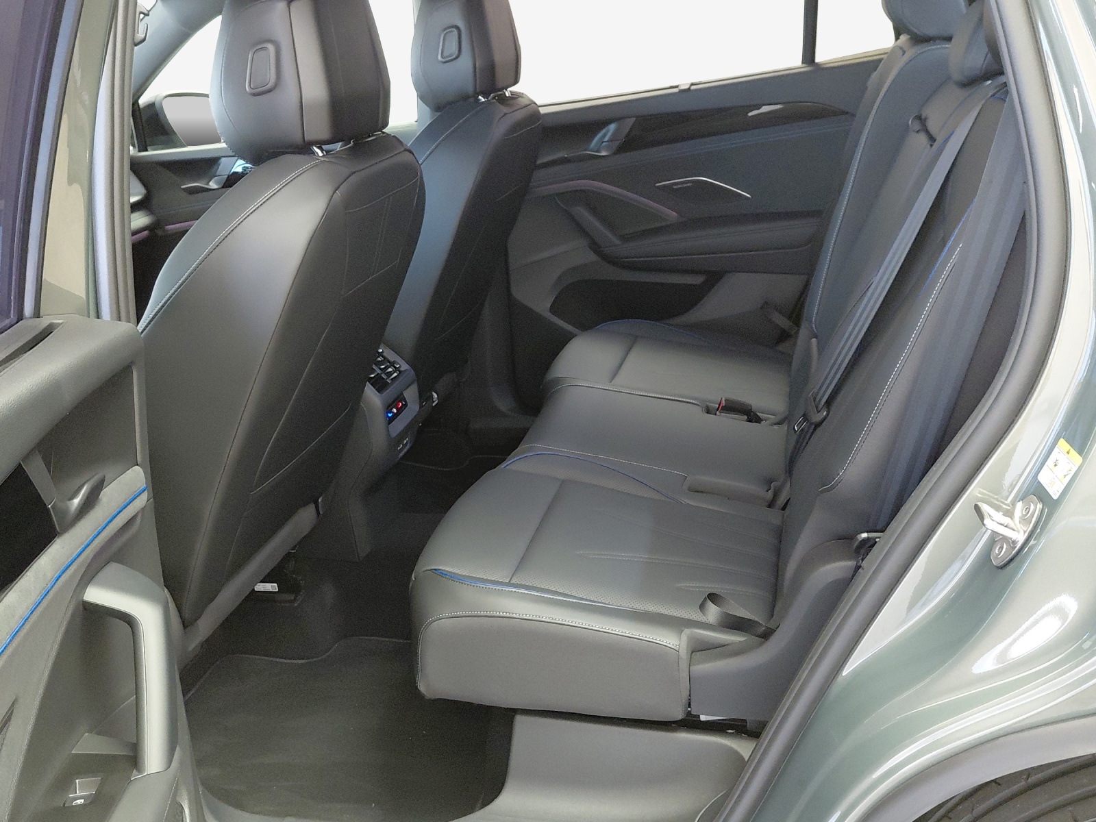 VW Tayron 2.0 TSI R-Line Plus DSG 4Motion-image-11