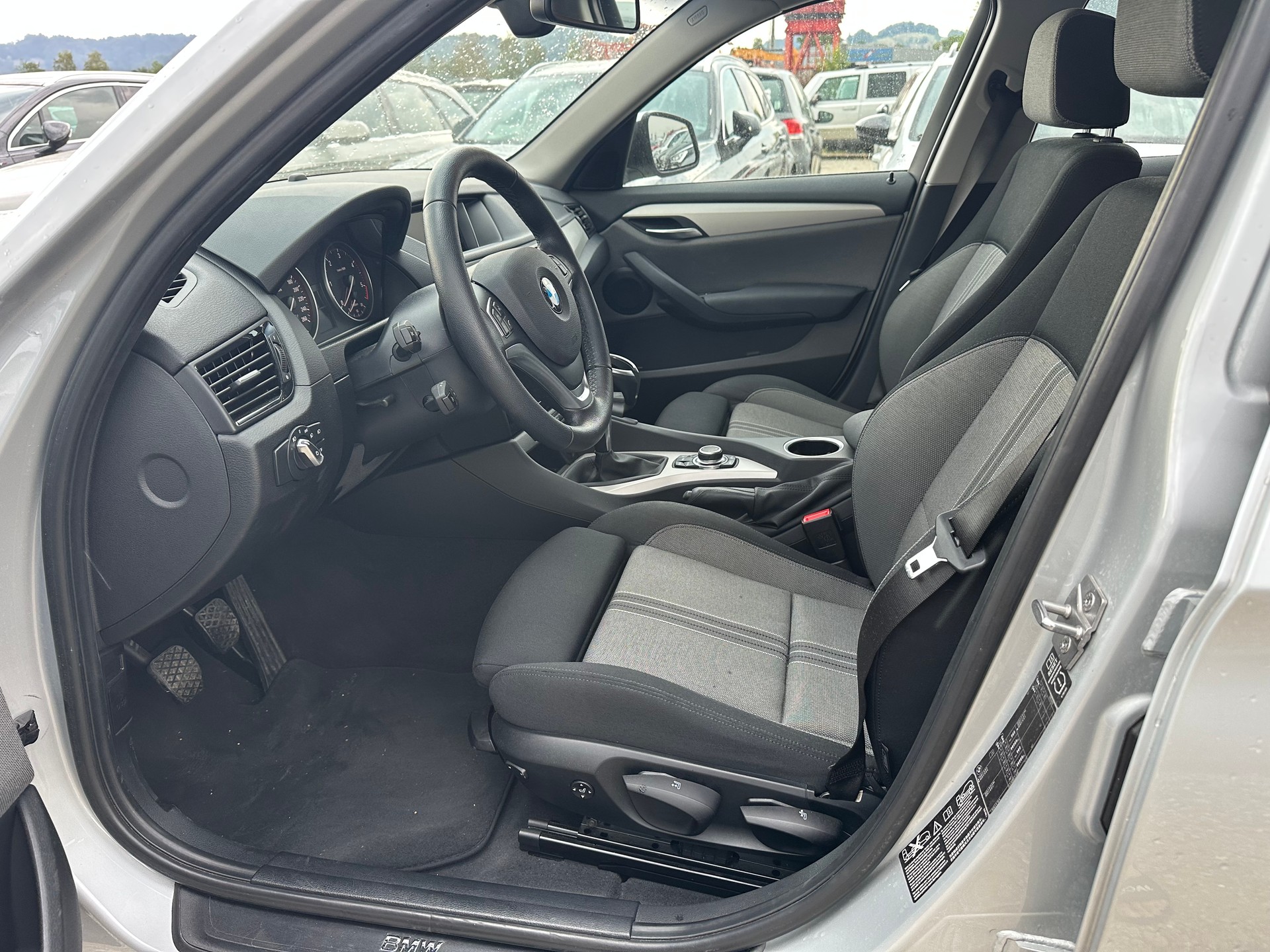 BMW X1 xDrive 20d-image-8