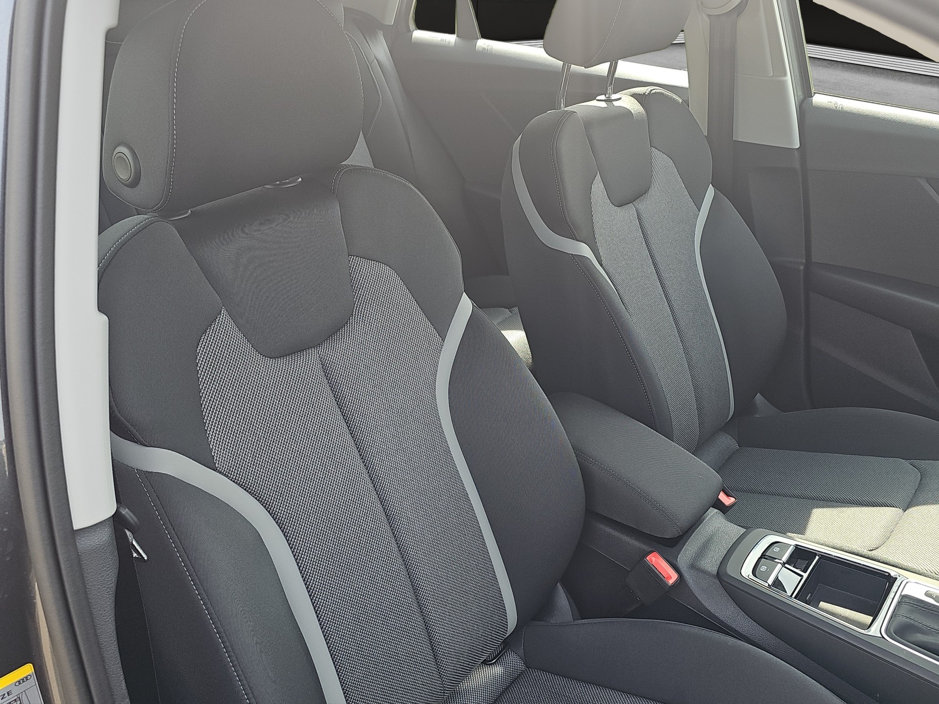 AUDI Q2 35 TFSI S line S-tronic-image-11