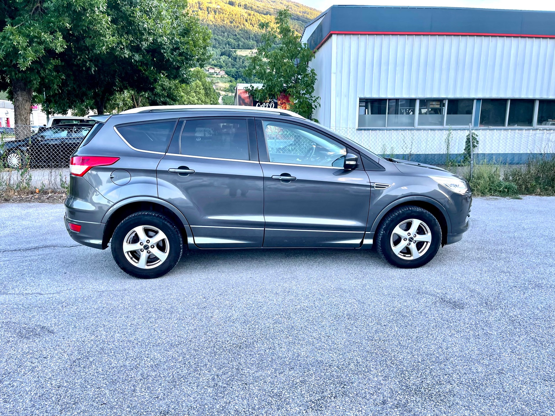 FORD Kuga 2.0 TDCi Titanium S 4WD PowerShift-image-22