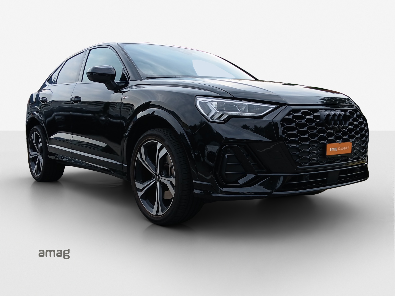 AUDI Q3 Sportback 45 TFSI e S line S-tronic-image-5