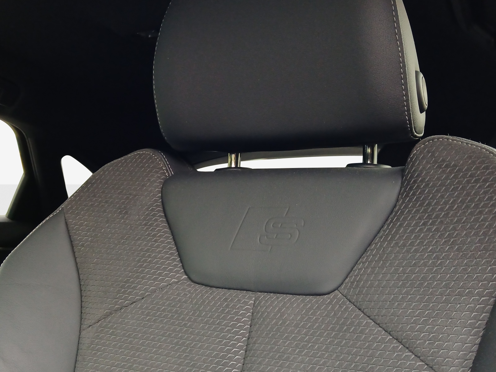 AUDI Q3 Sportback 45 TFSI e S line S-tronic-image-14
