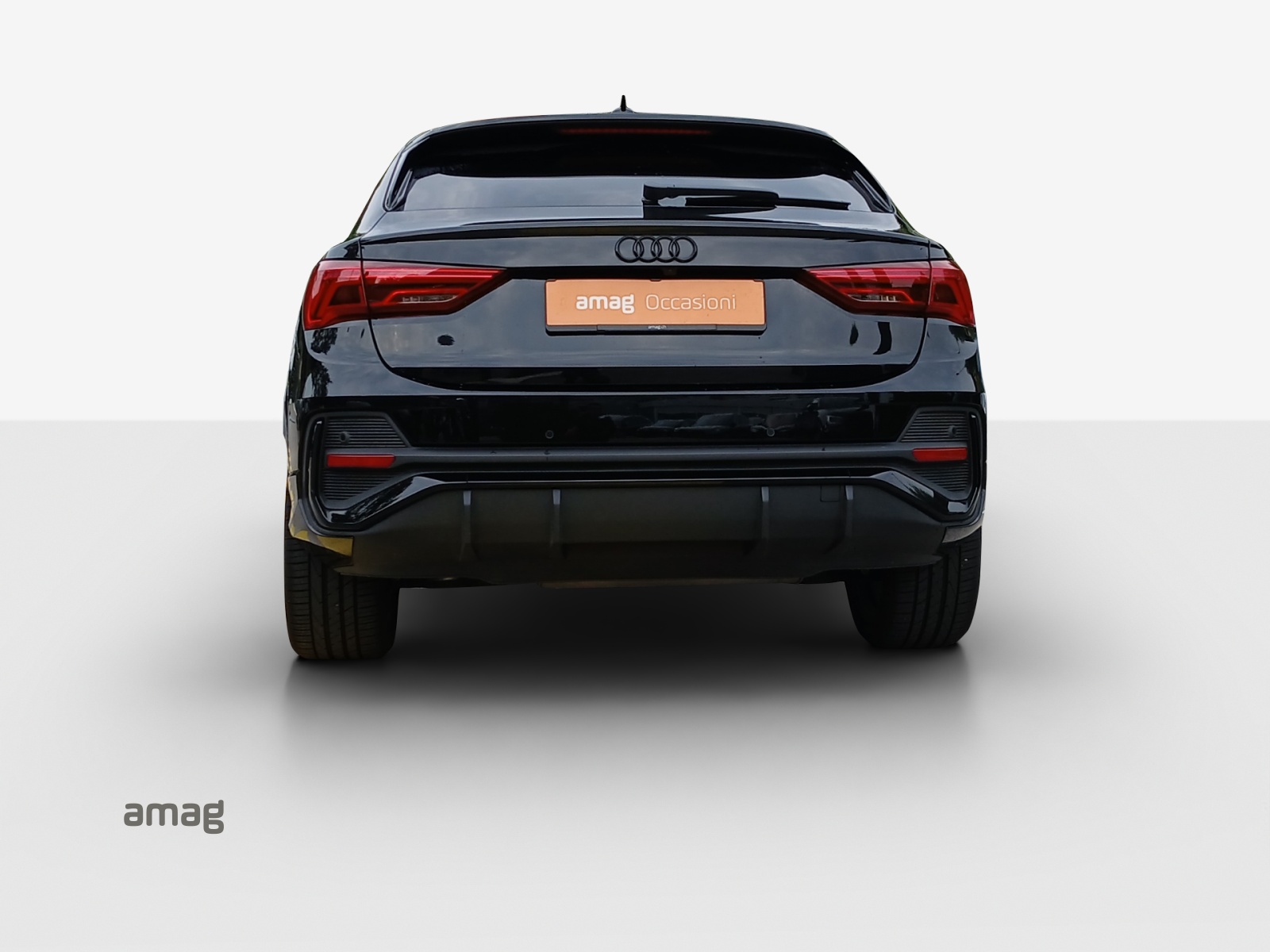AUDI Q3 Sportback 45 TFSI e S line S-tronic-showroom-element-3