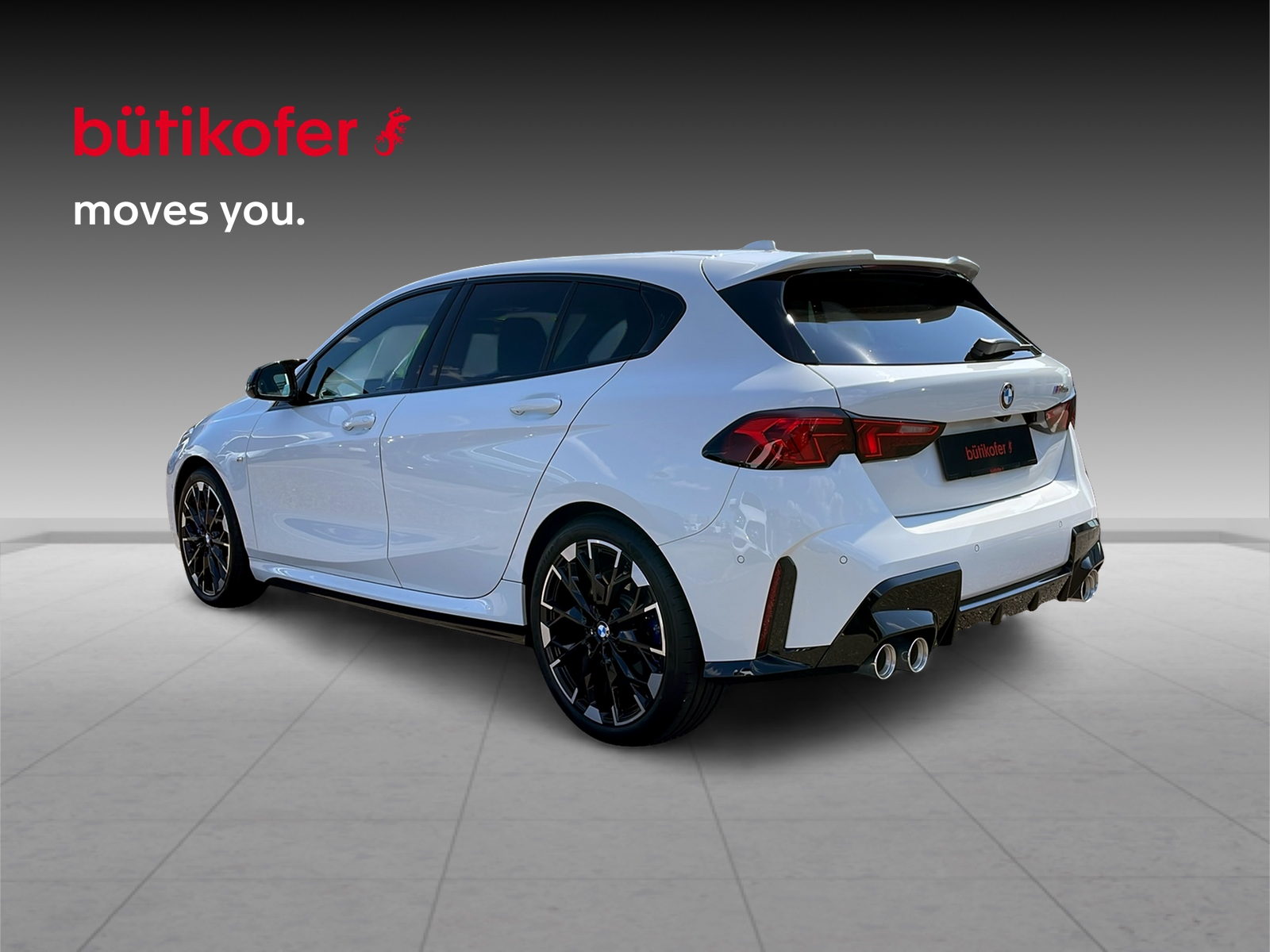 BMW M135i xDrive-showroom-element-3