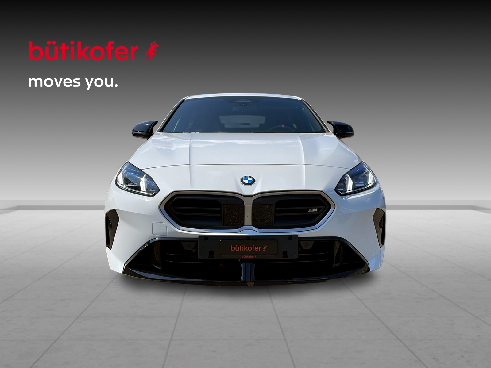 BMW M135i xDrive-showroom-element-1