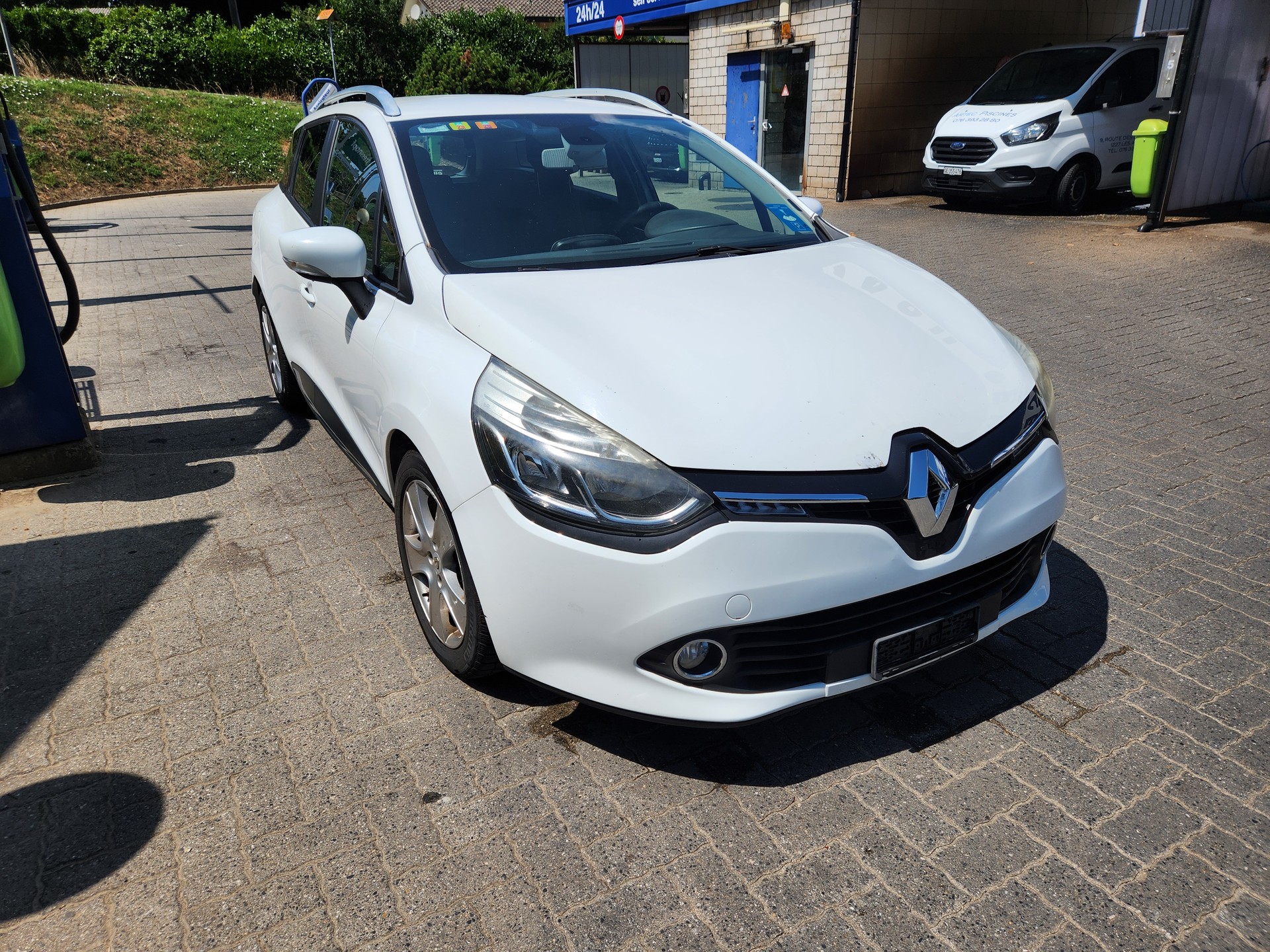 RENAULT Clio Grandtour 1.5 dCi Limited-image-4