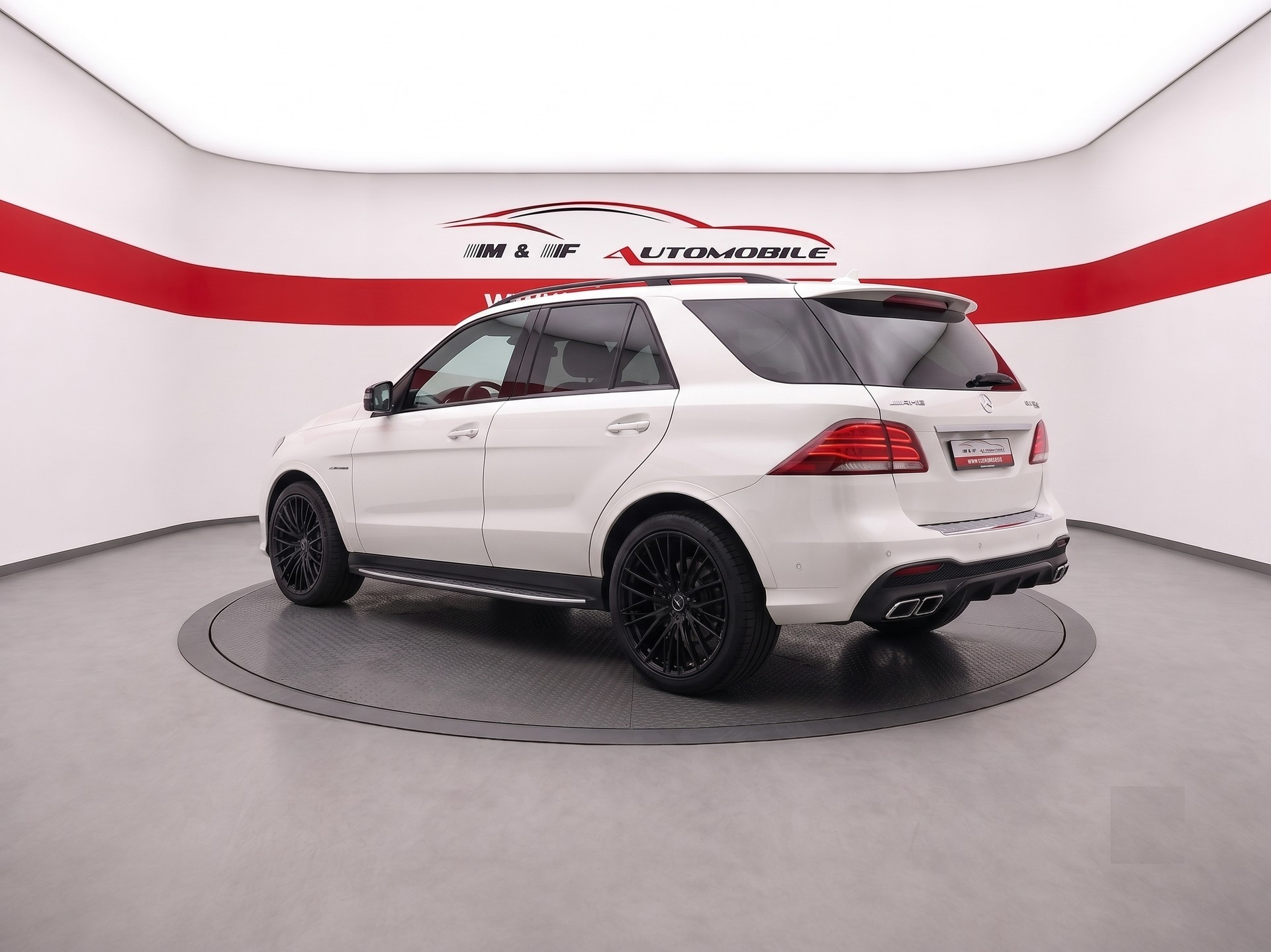 MERCEDES-BENZ GLE 400 V6 AMG - LINE-showroom-element-3
