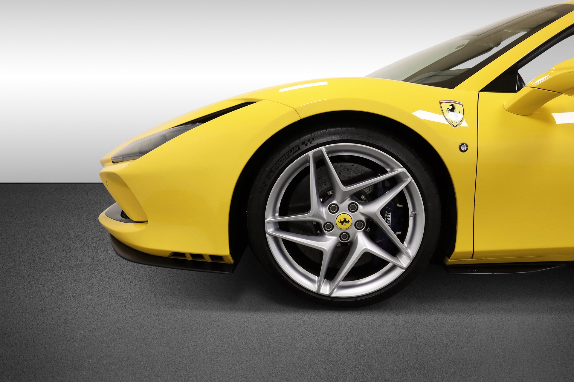FERRARI F8 Spider-image-9