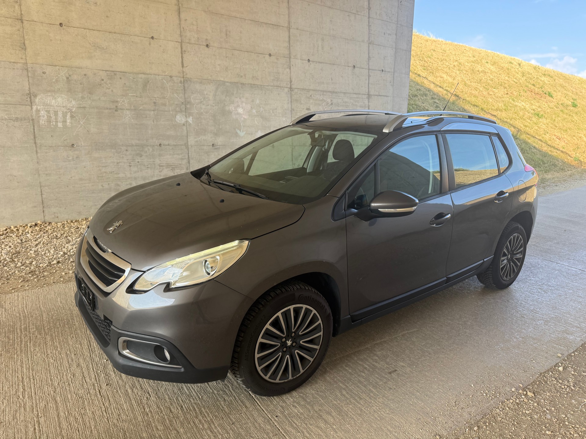 PEUGEOT 2008-image-1