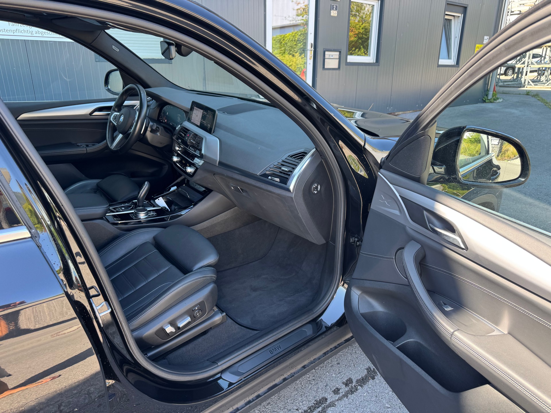 BMW X3 xDrive 48V 20d Steptronic-image-9