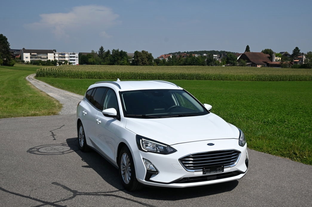 FORD Focus 1.5 TDCi Titanium Automatic-image-1