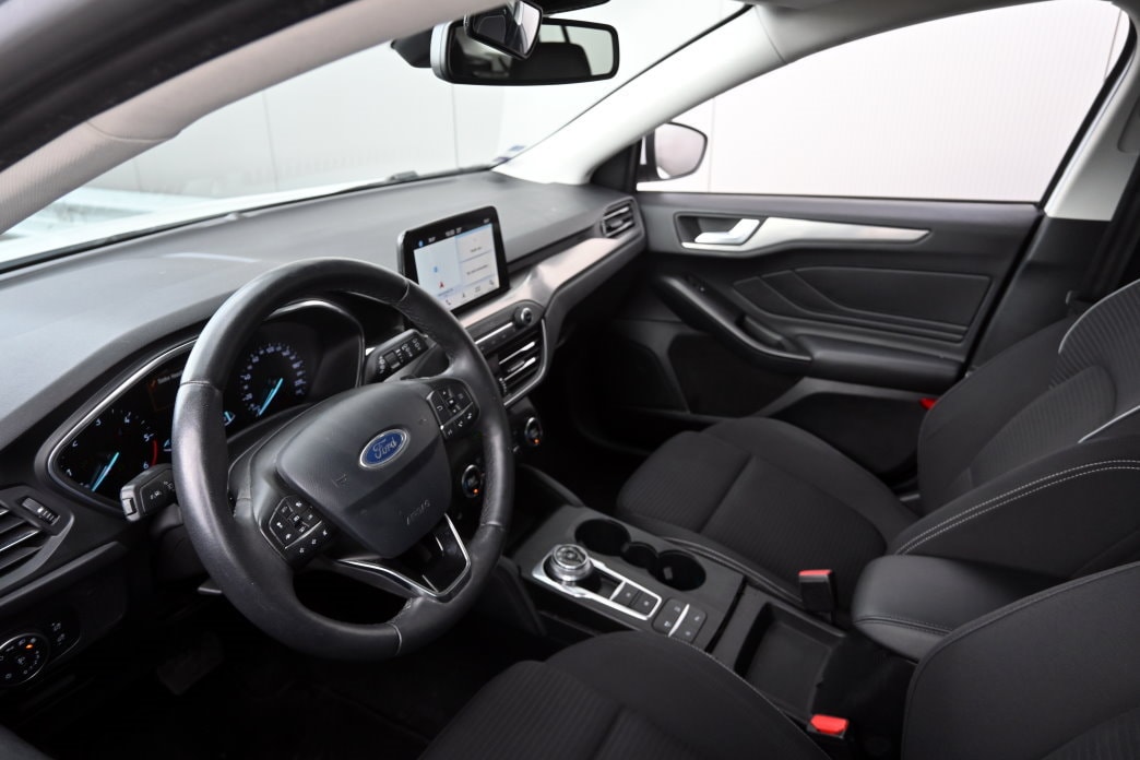 FORD Focus 1.5 TDCi Titanium Automatic-image-8