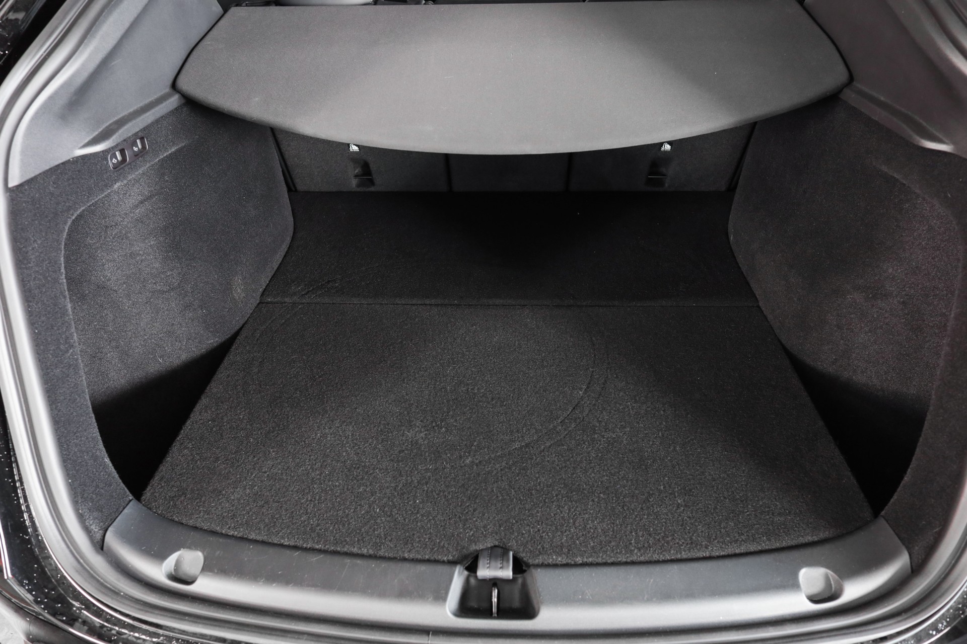 TESLA Model Y Performance-image-26