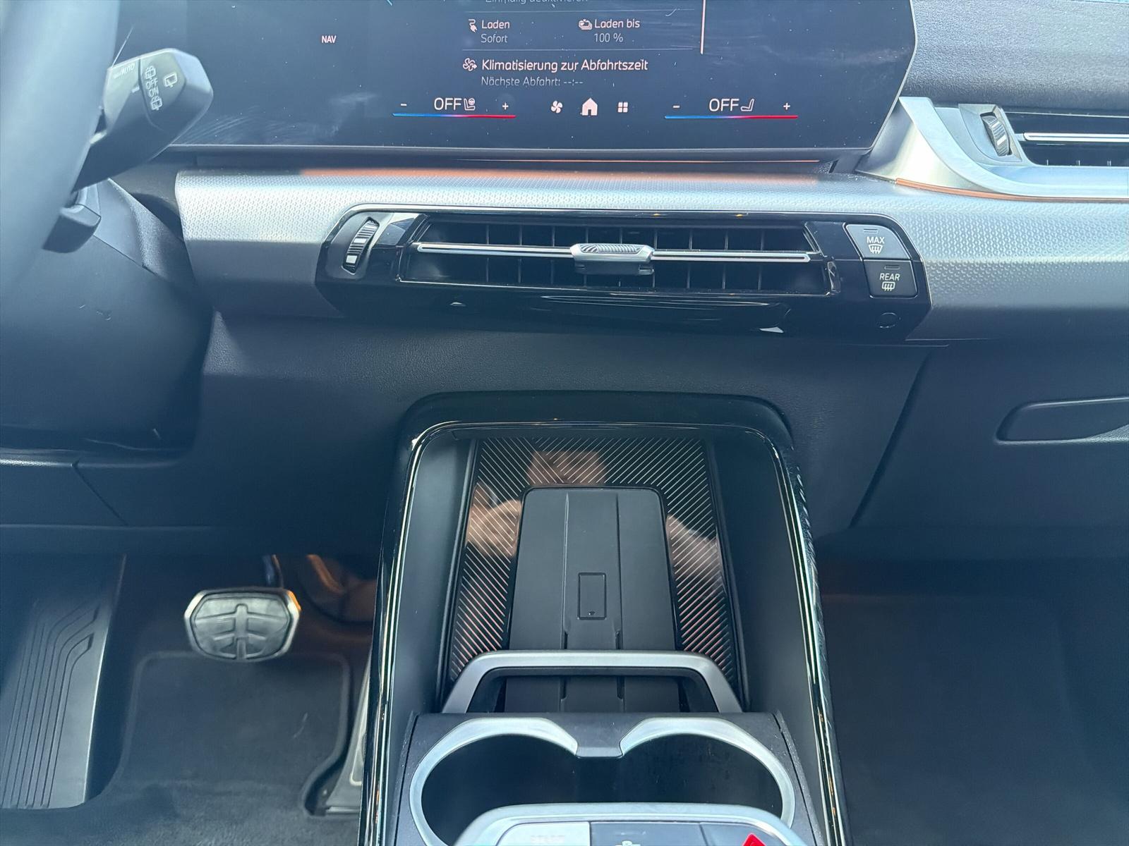 BMW X1 25e xDrive paddles 📍-image-17