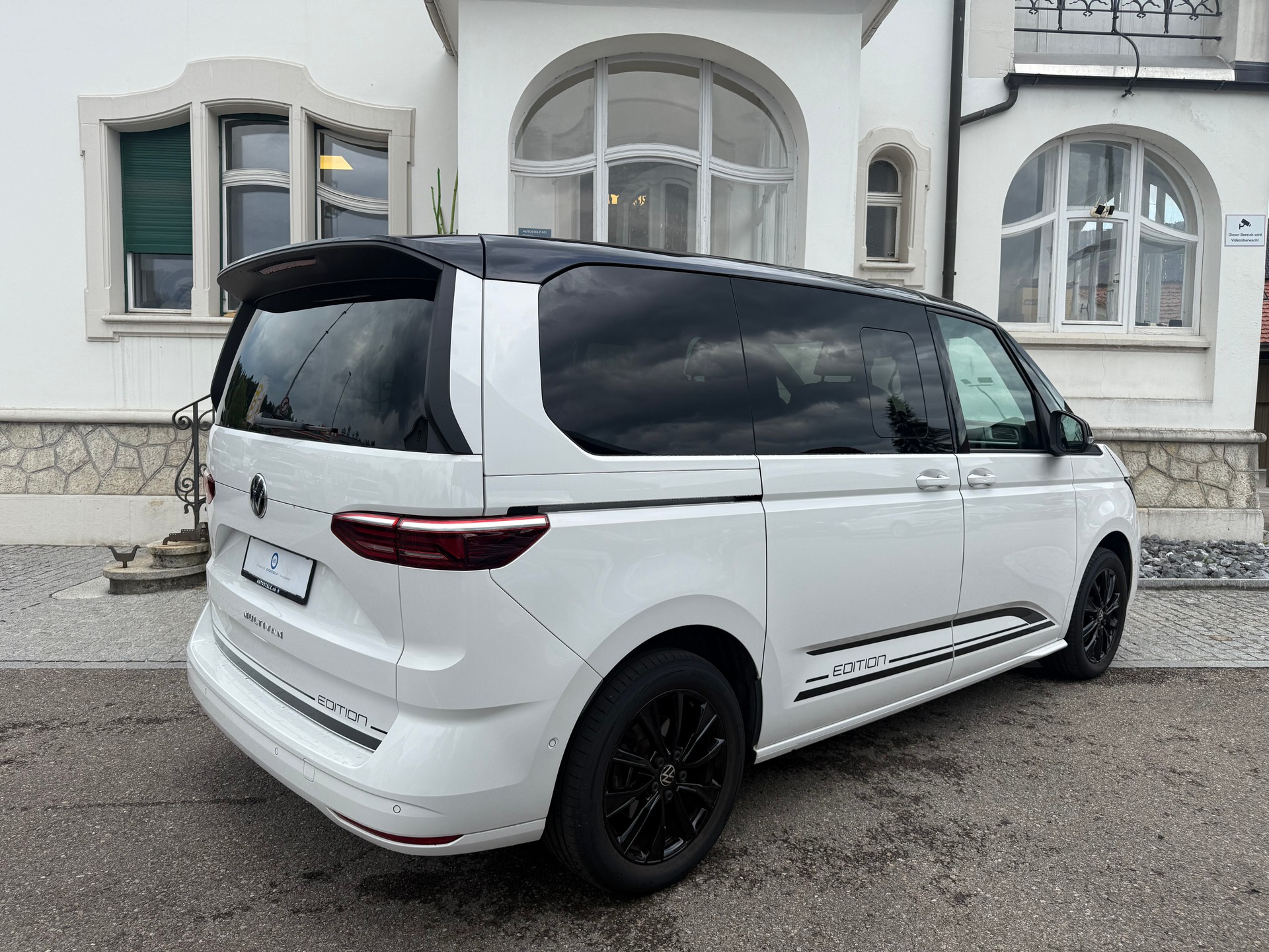 VW Multivan kurz 2.0 TDI Life Edition DSG-image-4