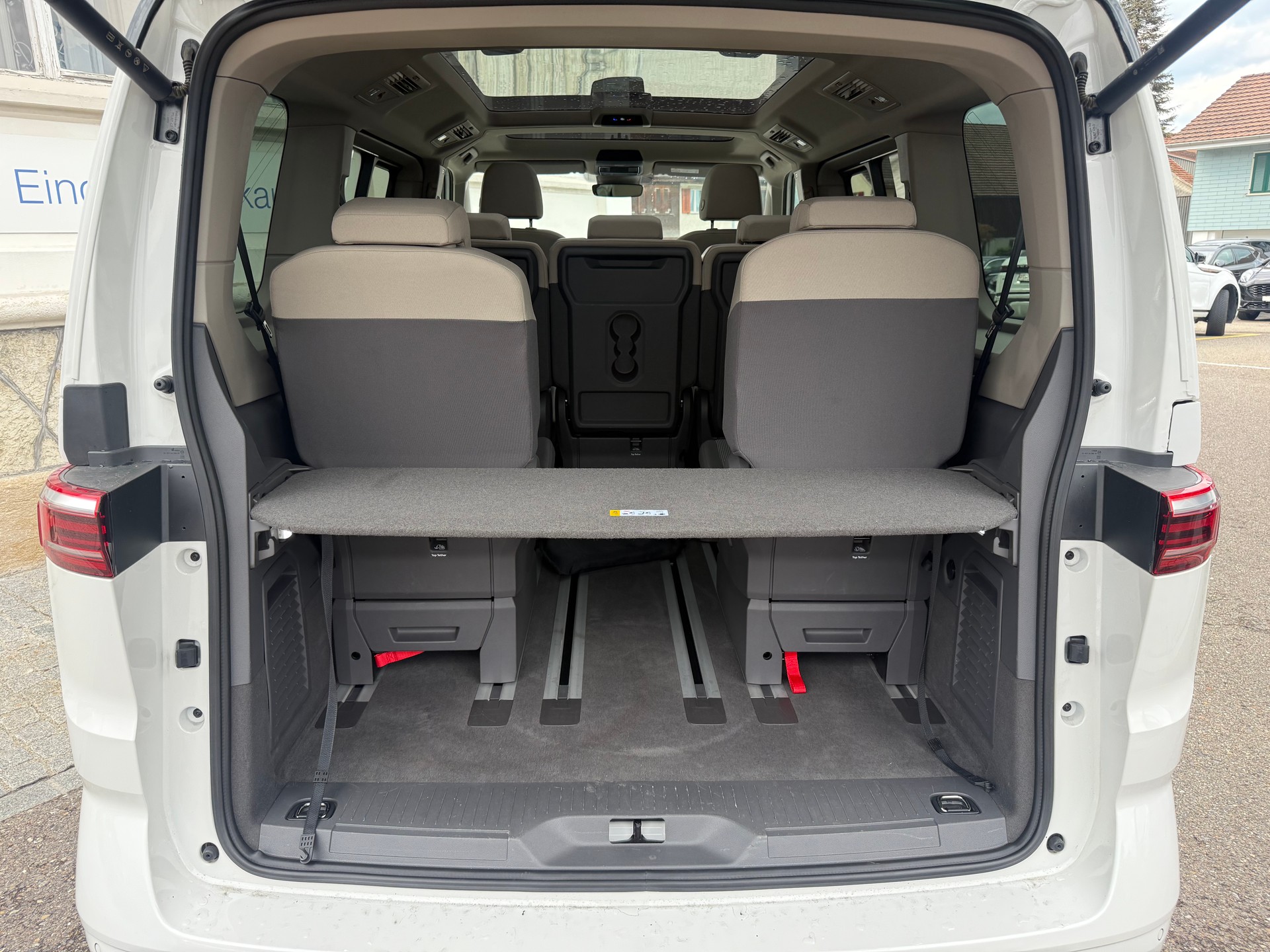 VW Multivan kurz 2.0 TDI Life Edition DSG-image-7