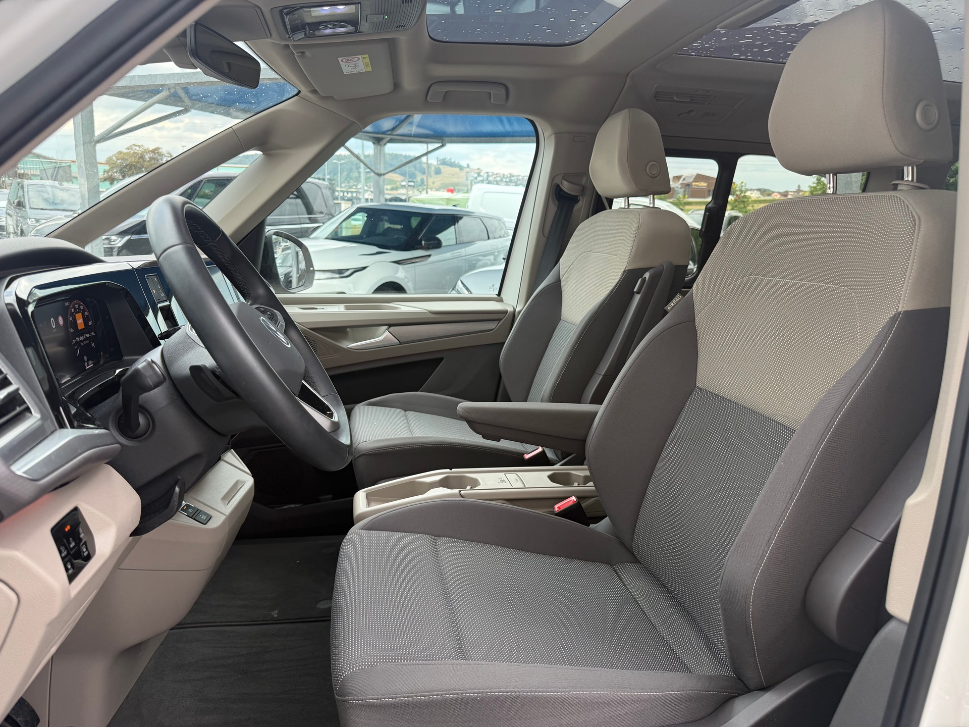 VW Multivan kurz 2.0 TDI Life Edition DSG-image-9