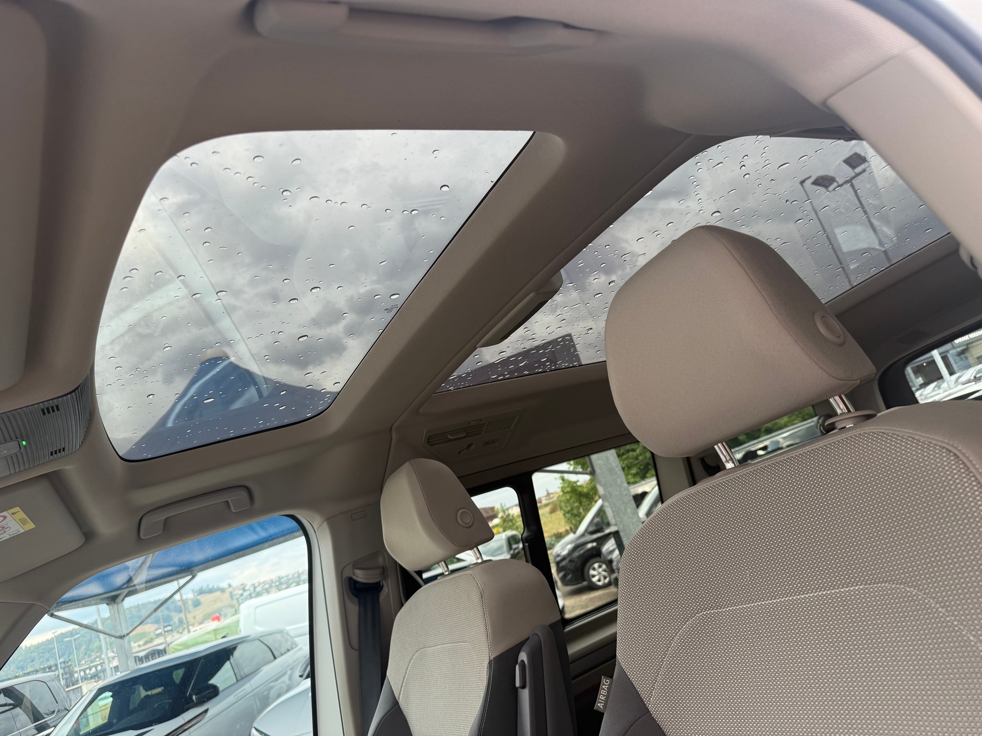 VW Multivan kurz 2.0 TDI Life Edition DSG-image-10