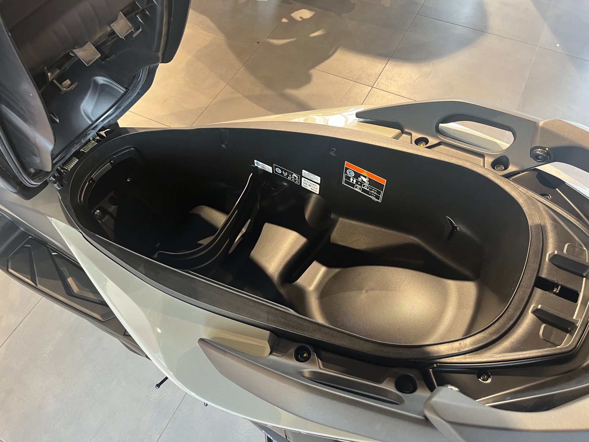 HONDA Nss 125 Forza TopBox-image-9