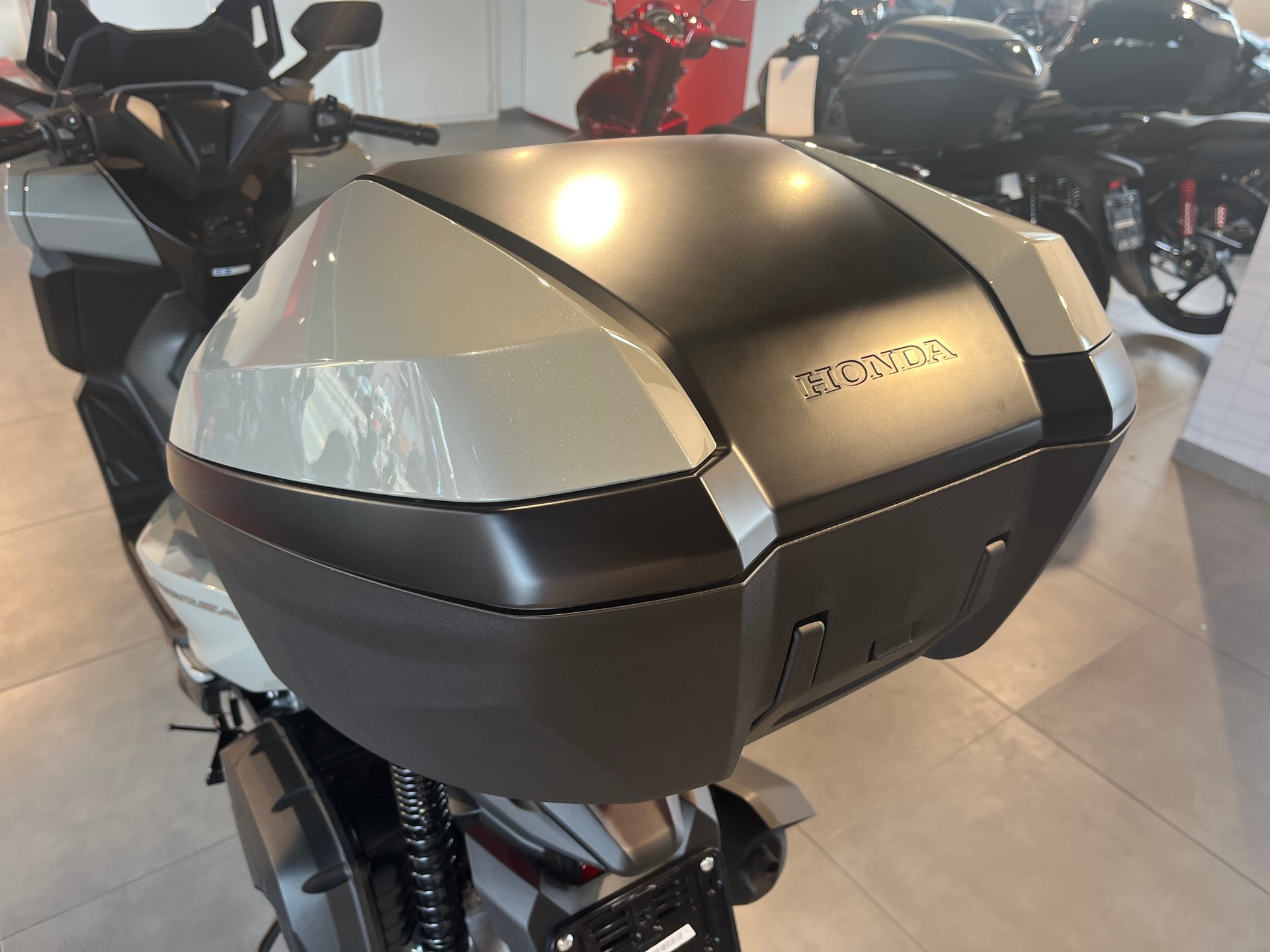 HONDA Nss 125 Forza TopBox-image-8