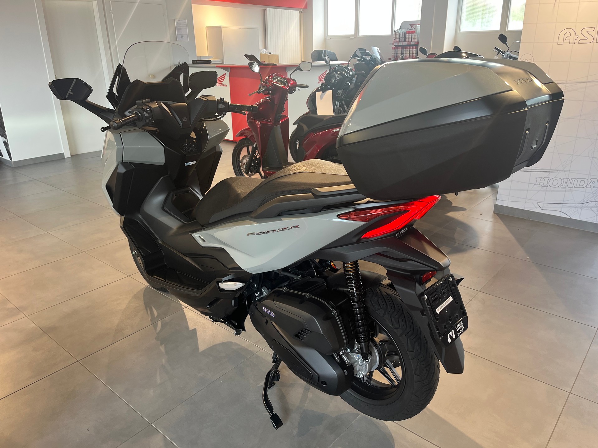 HONDA Nss 125 Forza TopBox-image-4