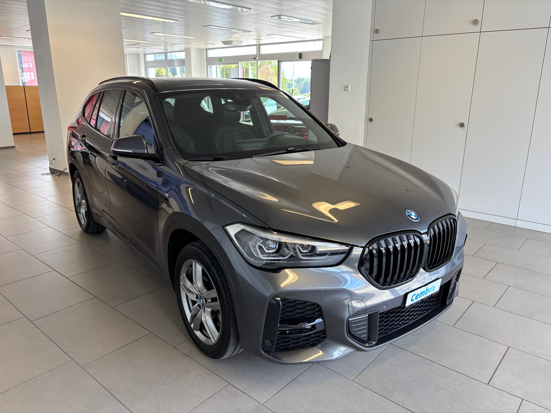 BMW X1 xDrive 25e M Sport Steptronic-showroom-element-1