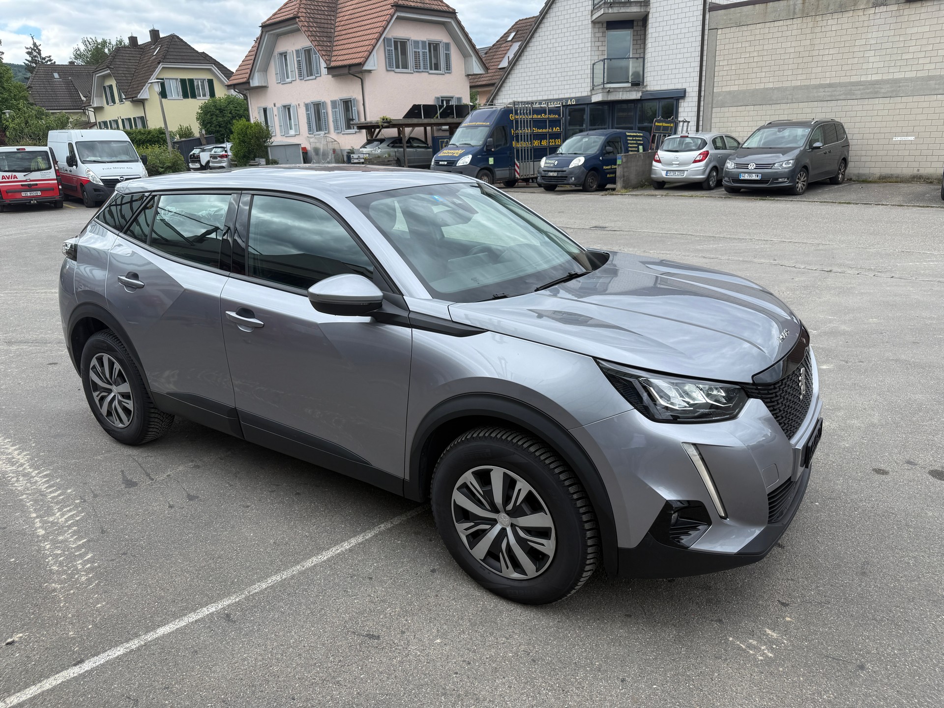 PEUGEOT 2008 1.5 BlueHDi Allure EAT8