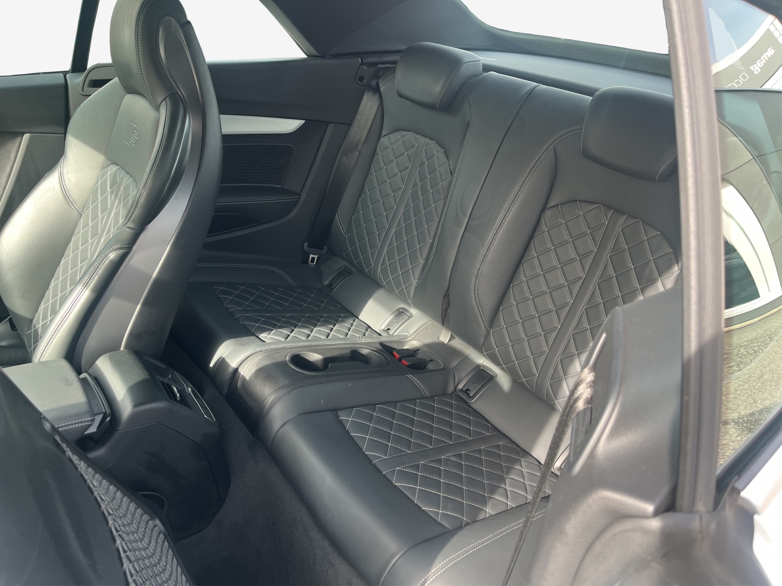 AUDI S5 Cabriolet 3.0 TFSI quattro tiptronic-image-11