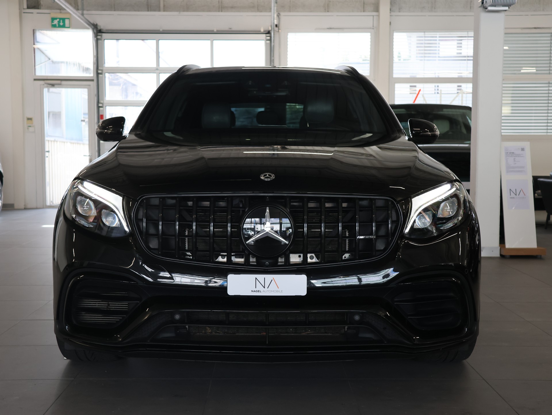 MERCEDES-BENZ GLC 63 S AMG 4Matic+ 9G-Tronic *Panoramadach* *360 Kamera*-showroom-element-2