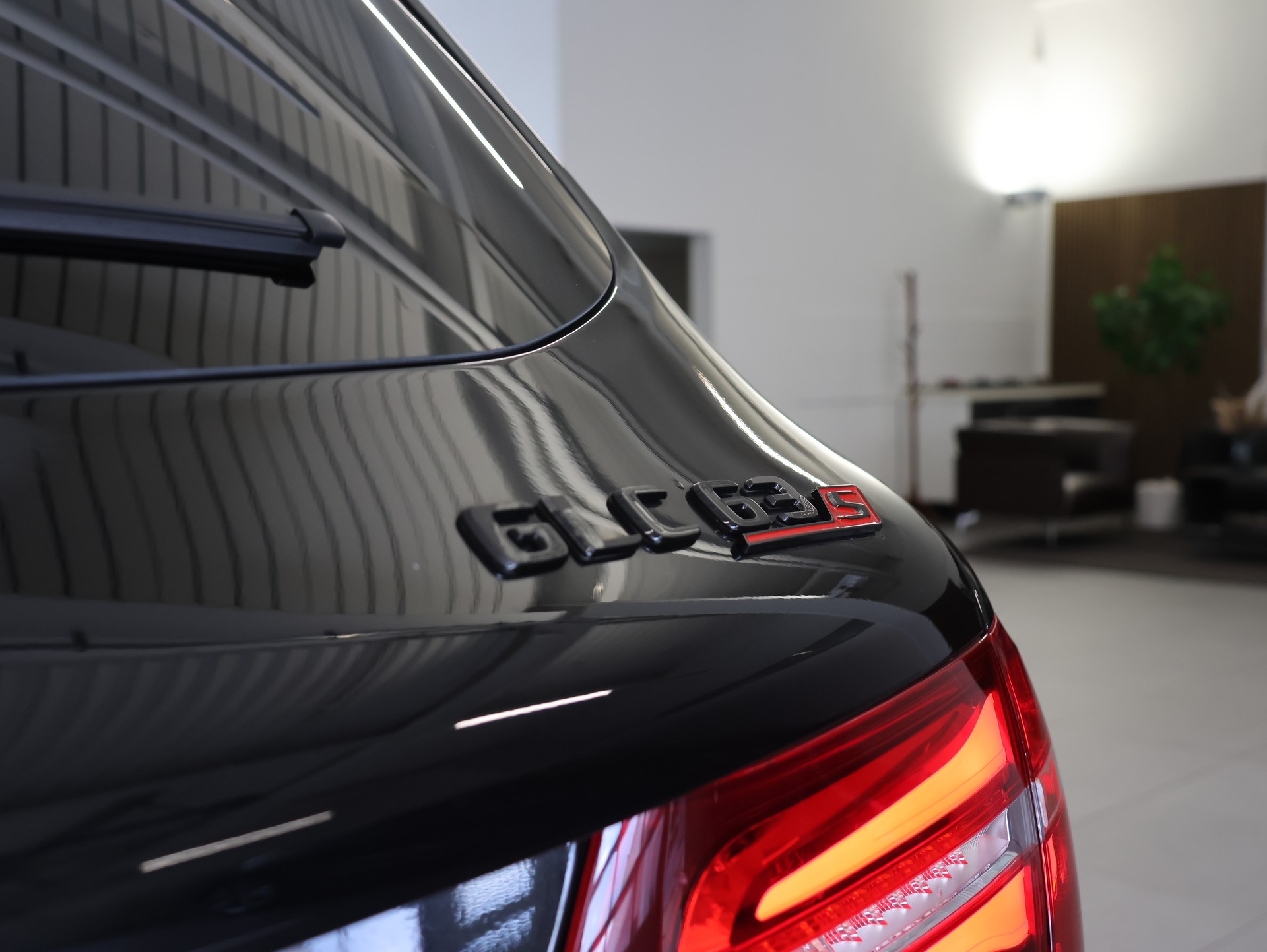 MERCEDES-BENZ GLC 63 S AMG 4Matic+ 9G-Tronic *Panoramadach* *360 Kamera*-image-46
