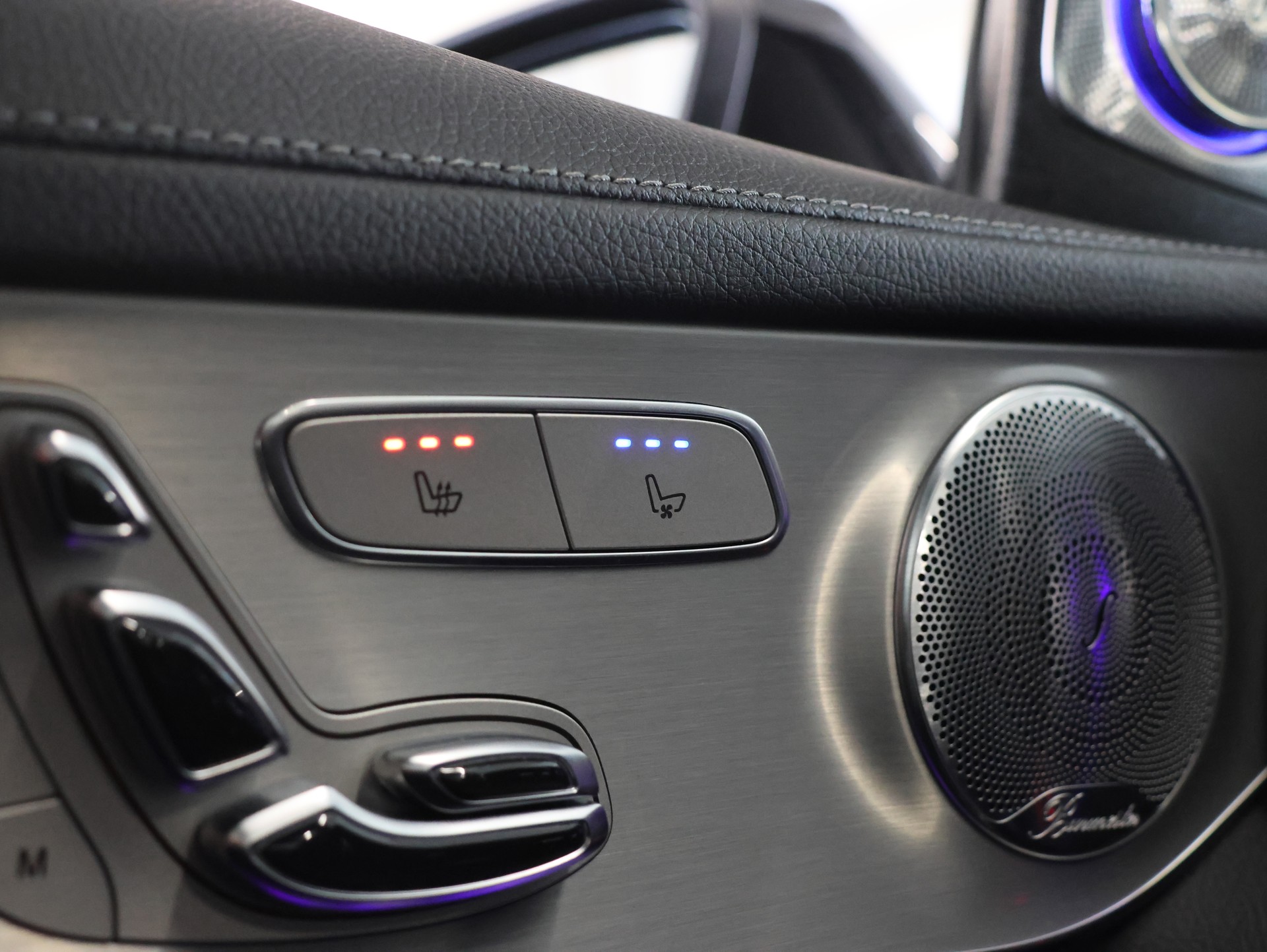 MERCEDES-BENZ GLC 63 S AMG 4Matic+ 9G-Tronic *Panoramadach* *360 Kamera*-image-35