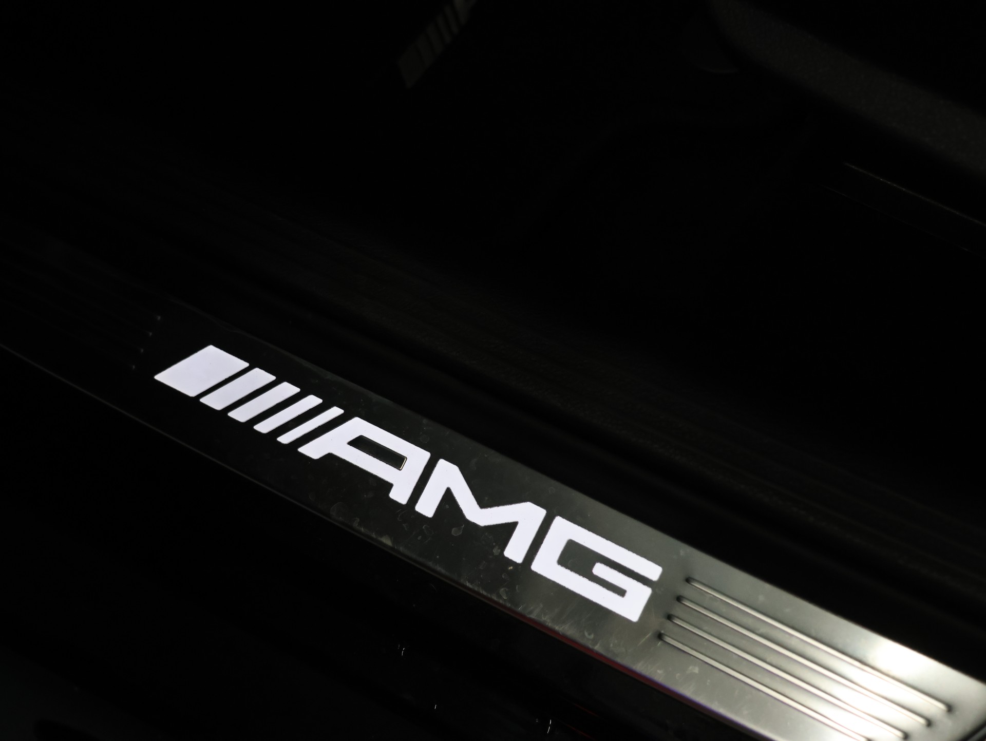 MERCEDES-BENZ GLC 63 S AMG 4Matic+ 9G-Tronic *Panoramadach* *360 Kamera*-image-14
