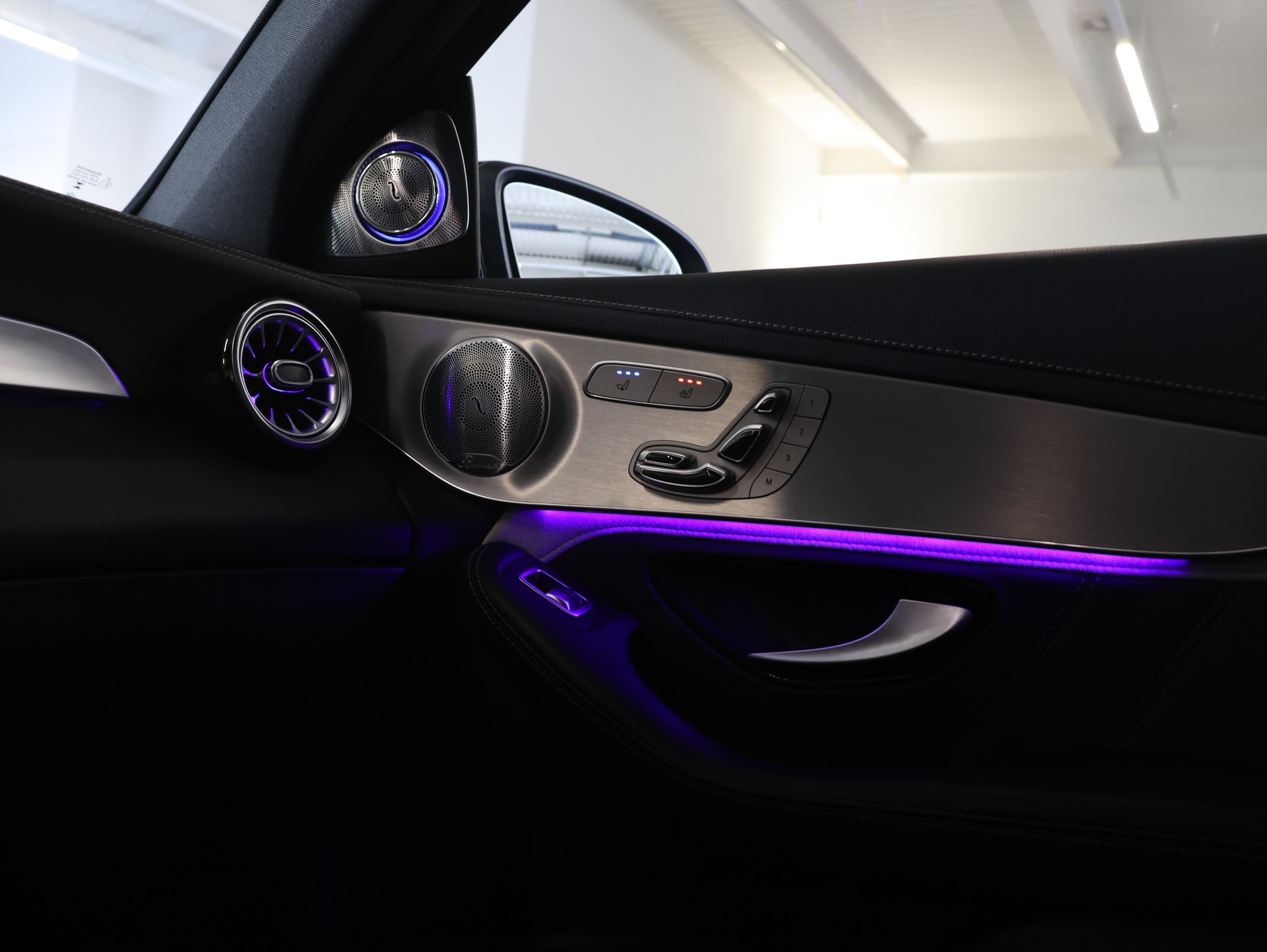 MERCEDES-BENZ GLC 63 S AMG 4Matic+ 9G-Tronic *Panoramadach* *360 Kamera*-image-31