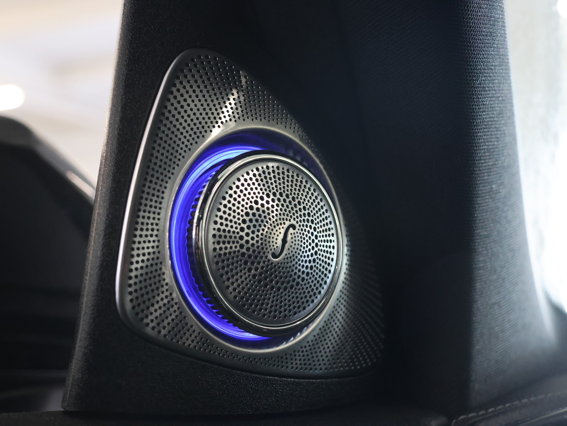 MERCEDES-BENZ GLC 63 S AMG 4Matic+ 9G-Tronic *Panoramadach* *360 Kamera*-image-37