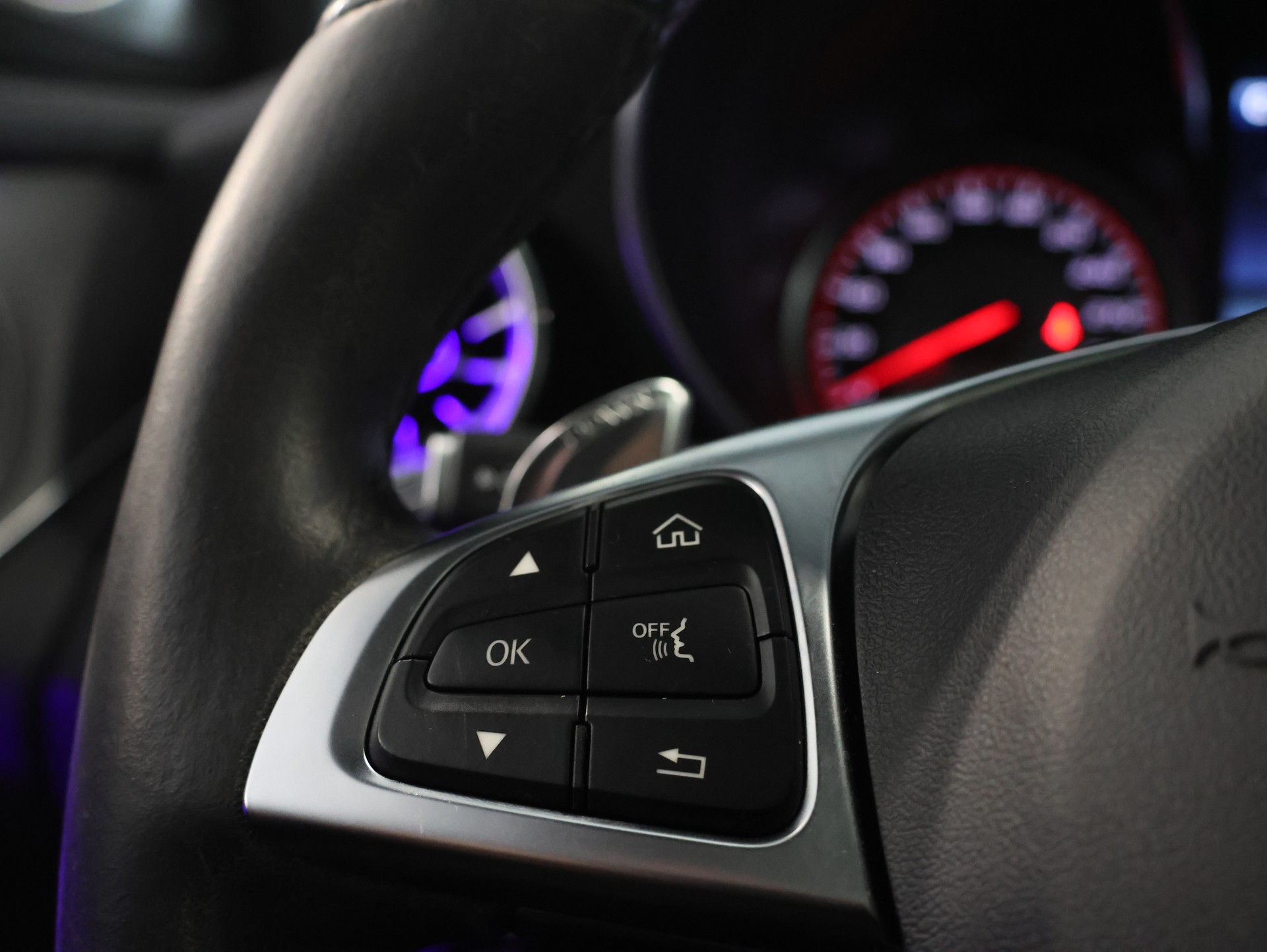 MERCEDES-BENZ GLC 63 S AMG 4Matic+ 9G-Tronic *Panoramadach* *360 Kamera*-image-22