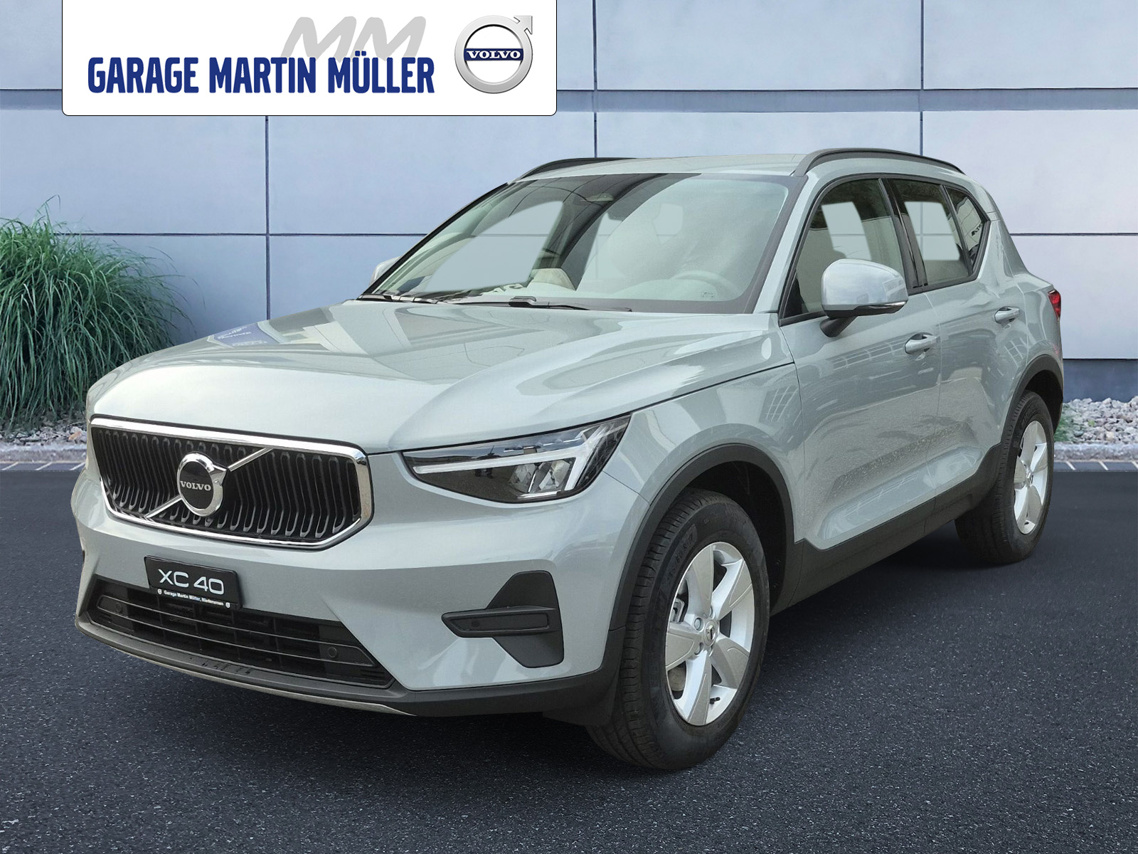 VOLVO XC40 2.0 B3 MH Essential