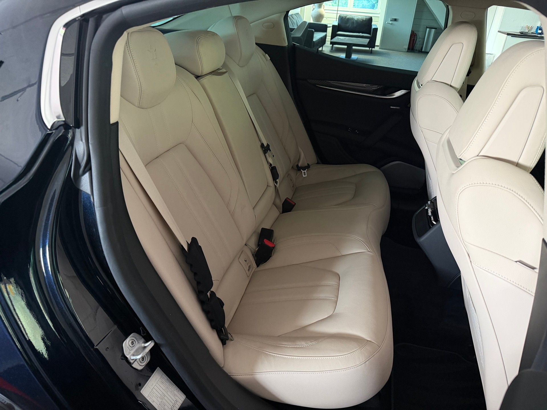 MASERATI Ghibli S Q4 3.0 Modena-image-14
