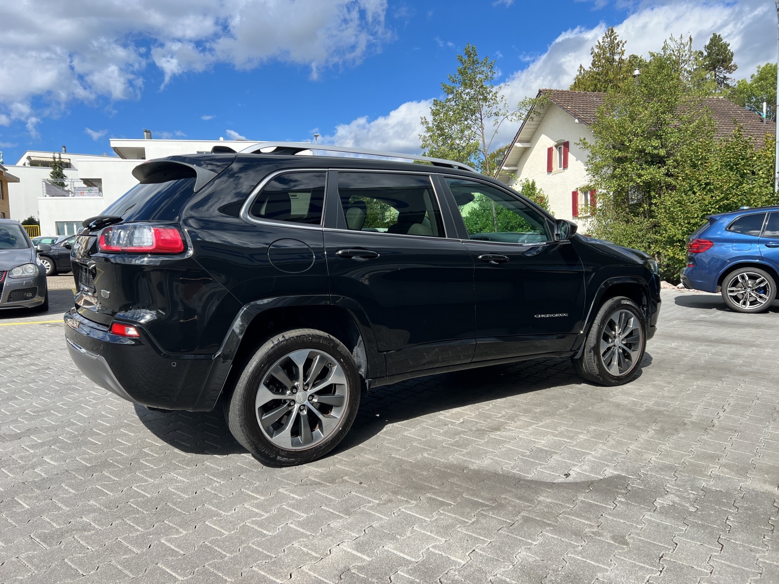JEEP Cherokee 2.2MJ Overland AWD Drive I 9ATX-showroom-element-3