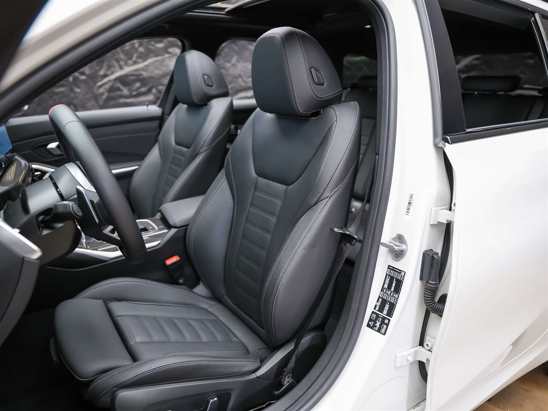 BMW M340i xDrive Touring Steptronic *Facelift 2025*20" Felgen*Panorama*360° Kamera*-image-9