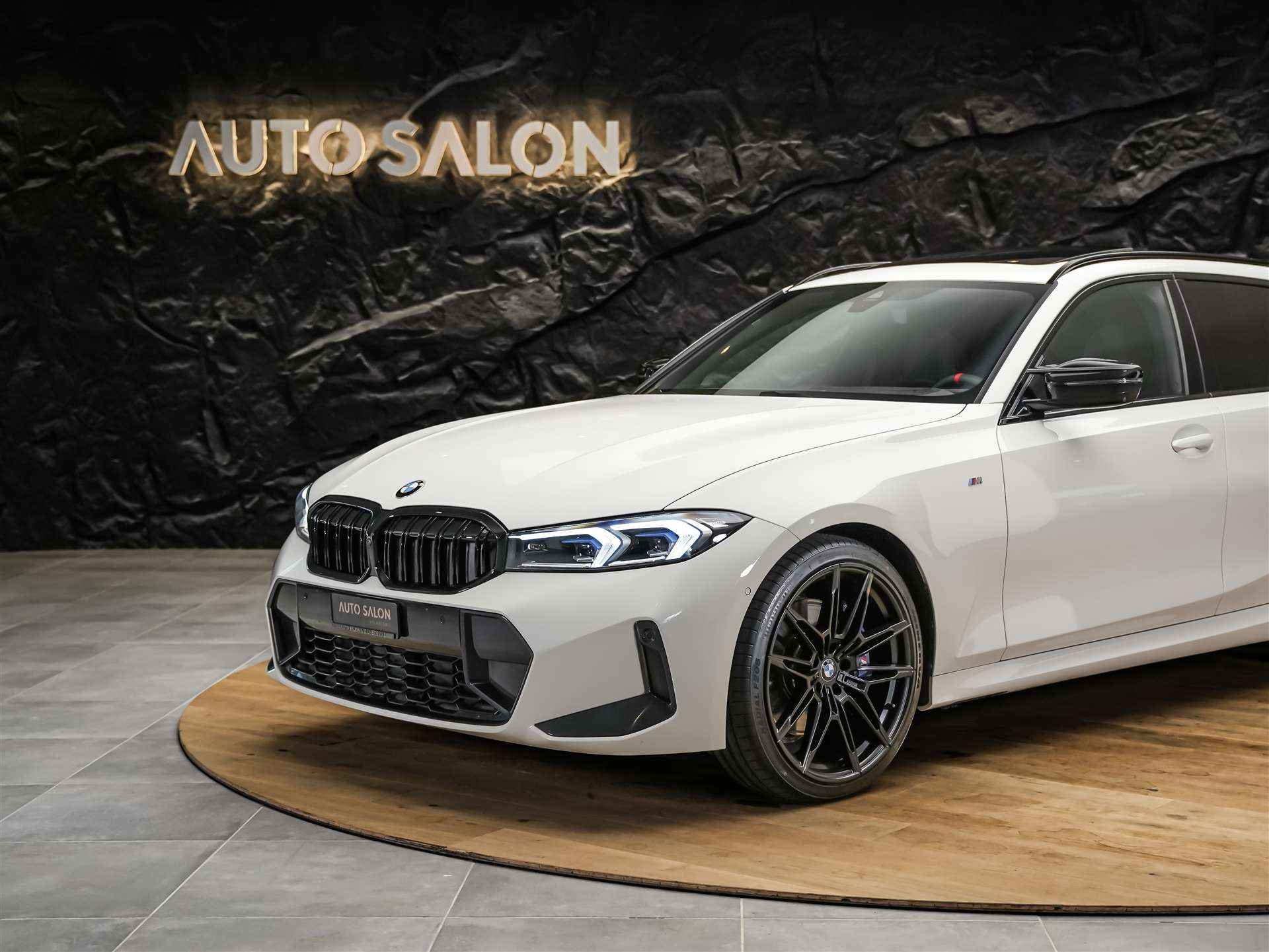 BMW M340i xDrive Touring Steptronic *Facelift 2025*20" Felgen*Panorama*360° Kamera*-image-17
