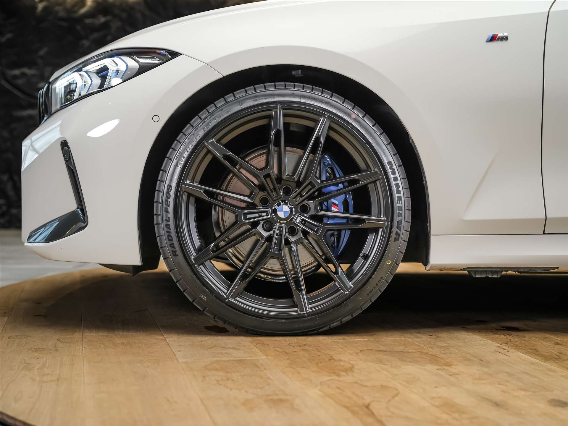 BMW M340i xDrive Touring Steptronic *Facelift 2025*20" Felgen*Panorama*360° Kamera*-image-19
