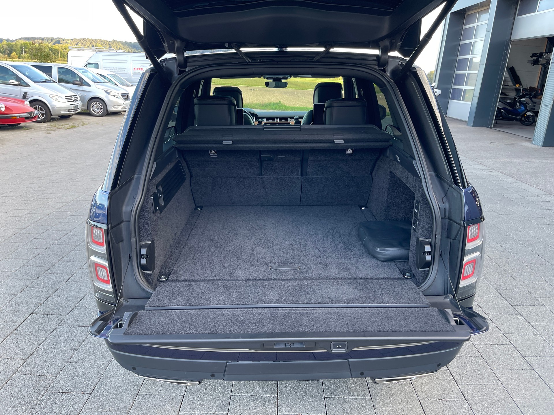 LAND ROVER Range Rover 5.0 V8 S/C SV AB Automatic-image-14
