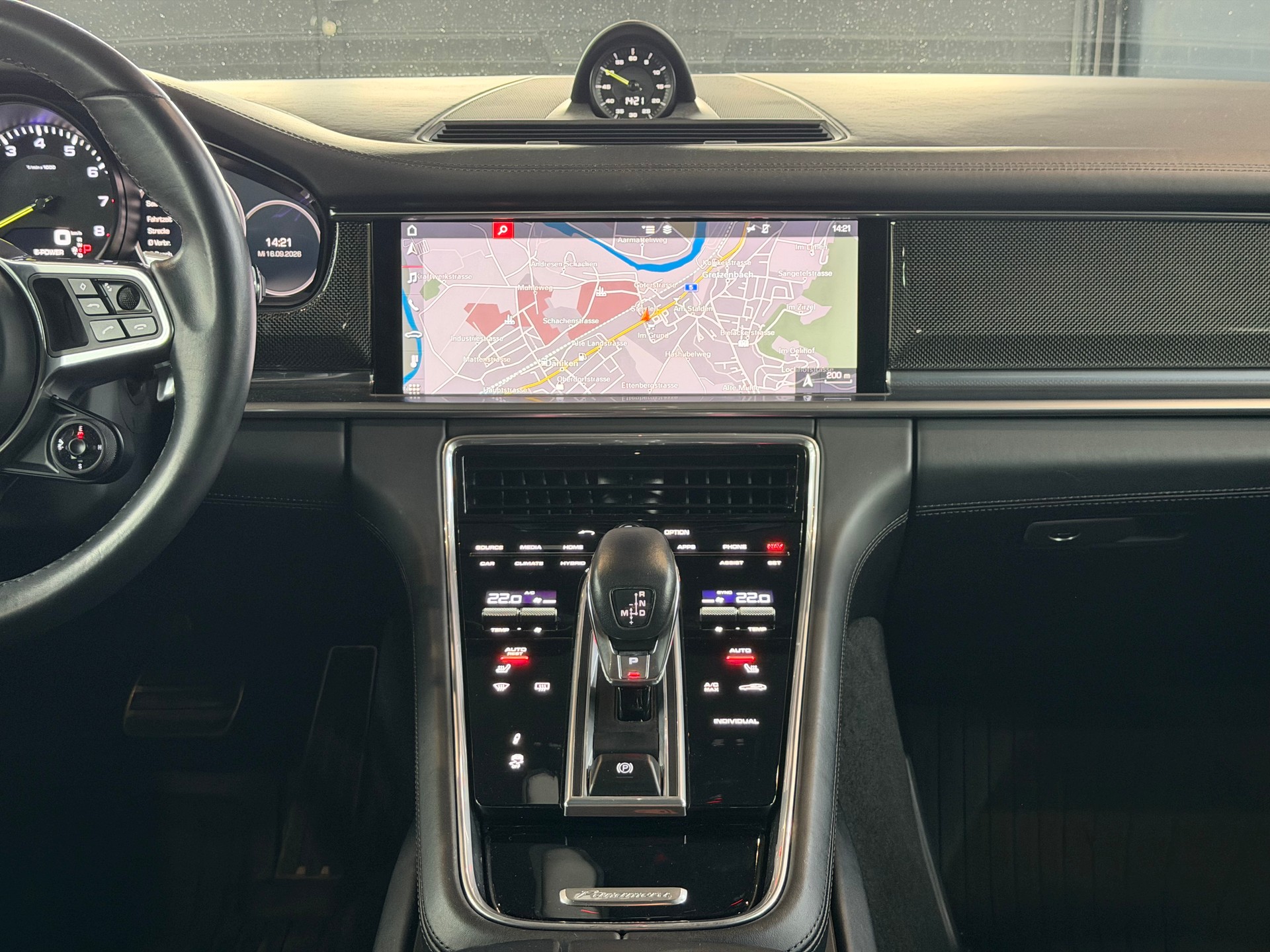 PORSCHE Panamera 4 E-Hybrid Sport Turismo PDK-image-18